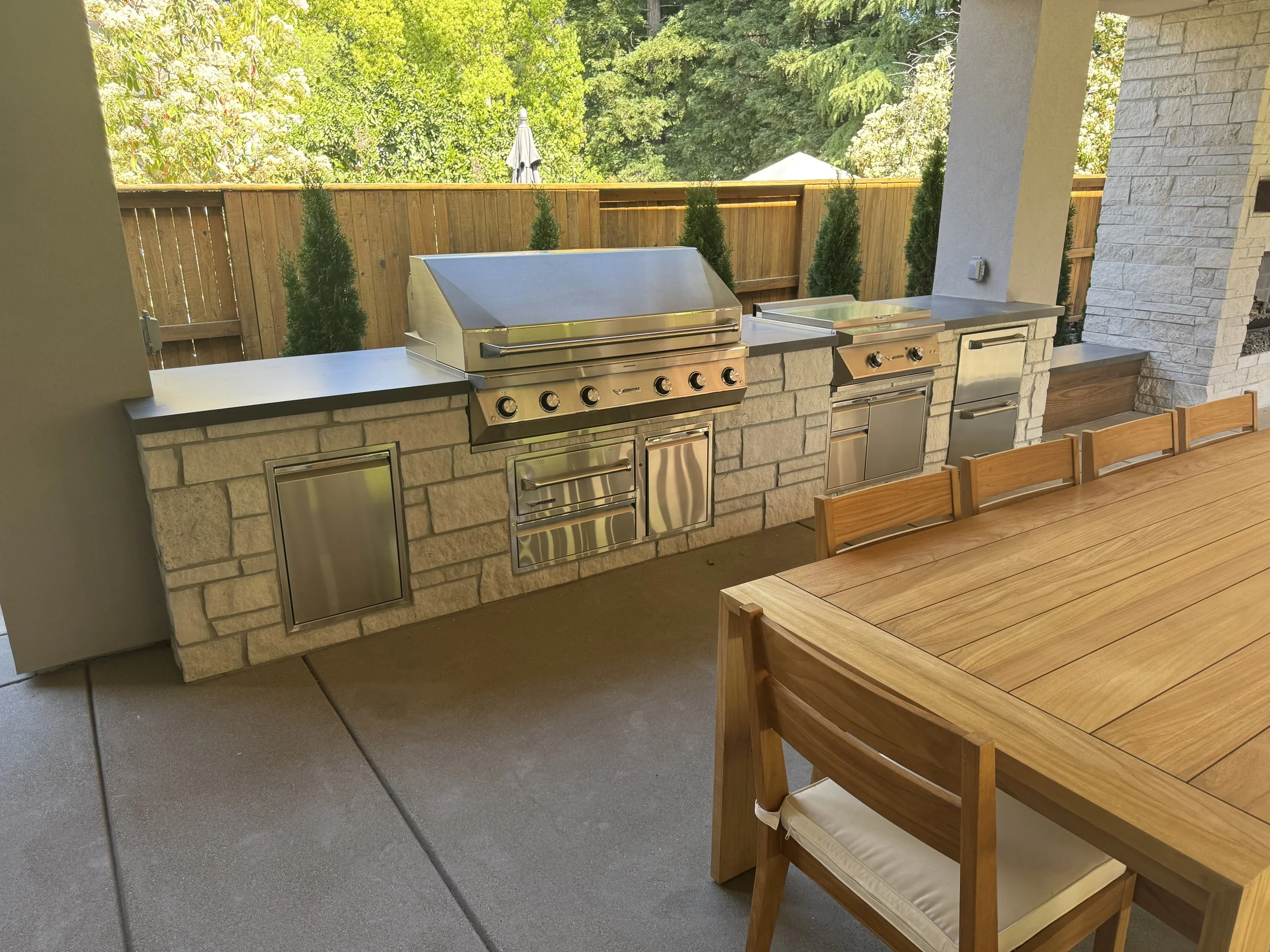 Norway Cross Cut Outdoor Kitchen 