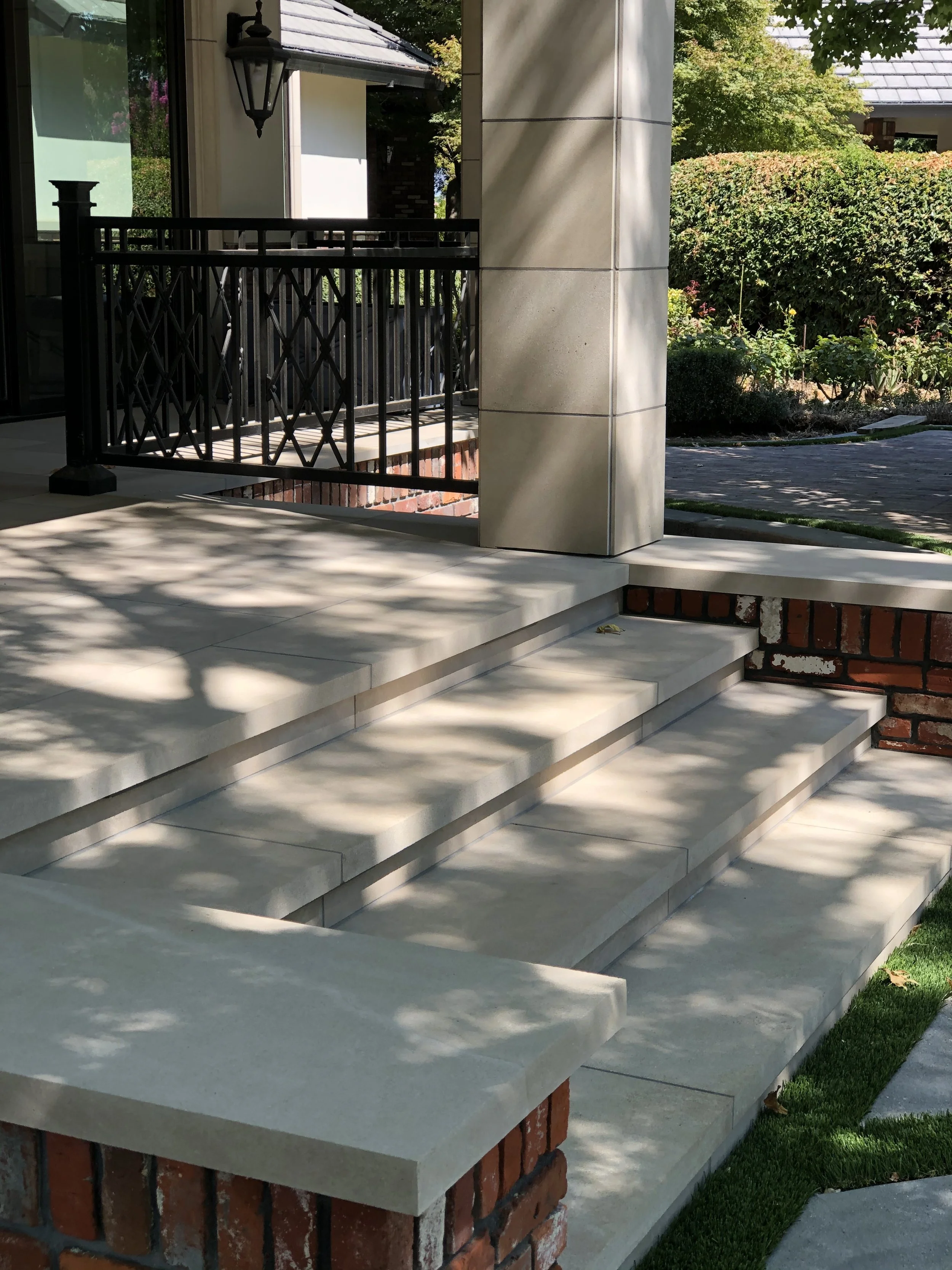 Indiana Limestone Buff Karlsjoi_2491.jpeg