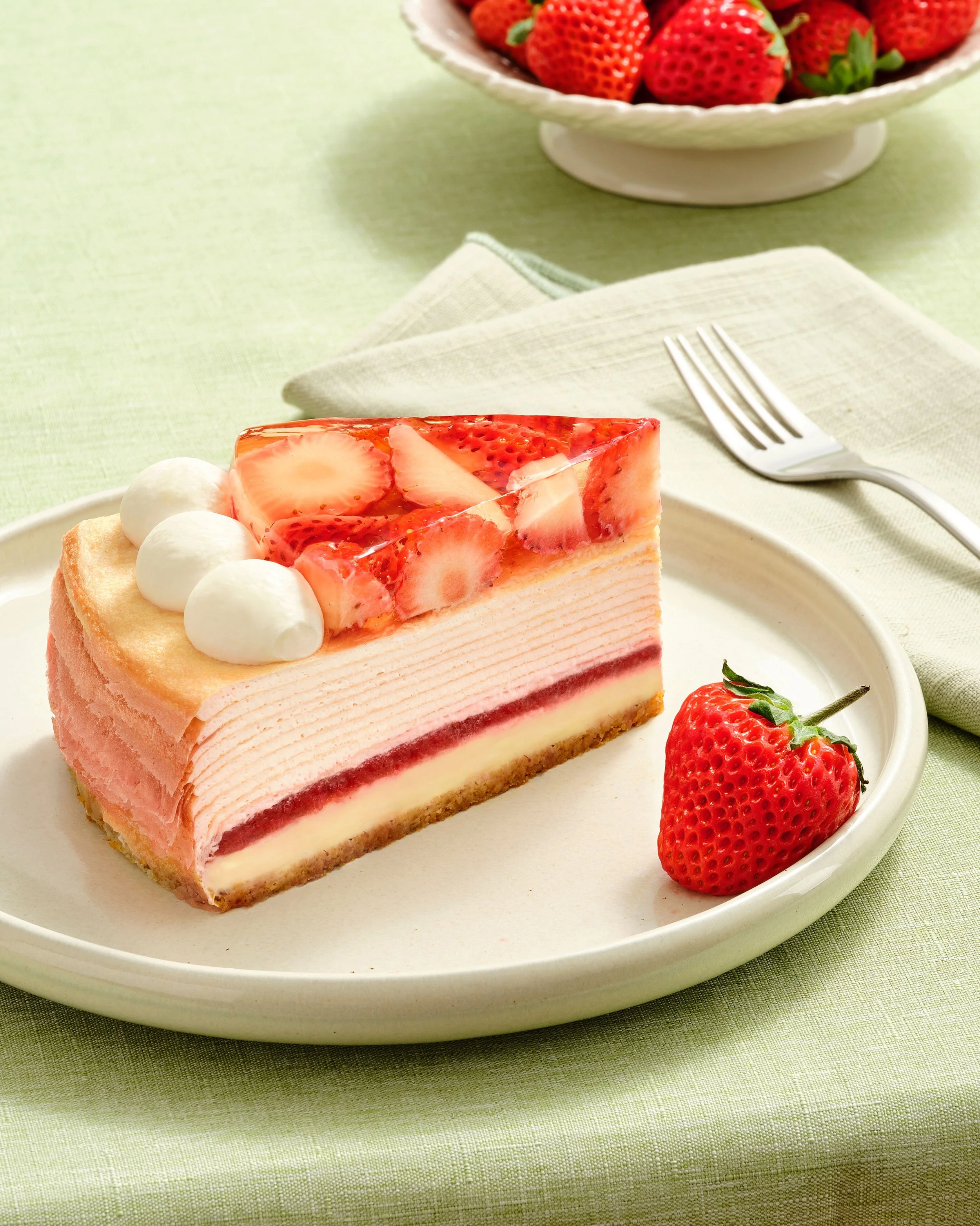 Lady M and Oishii Announce Return of Oishii Berry Trois Mille Crêpes