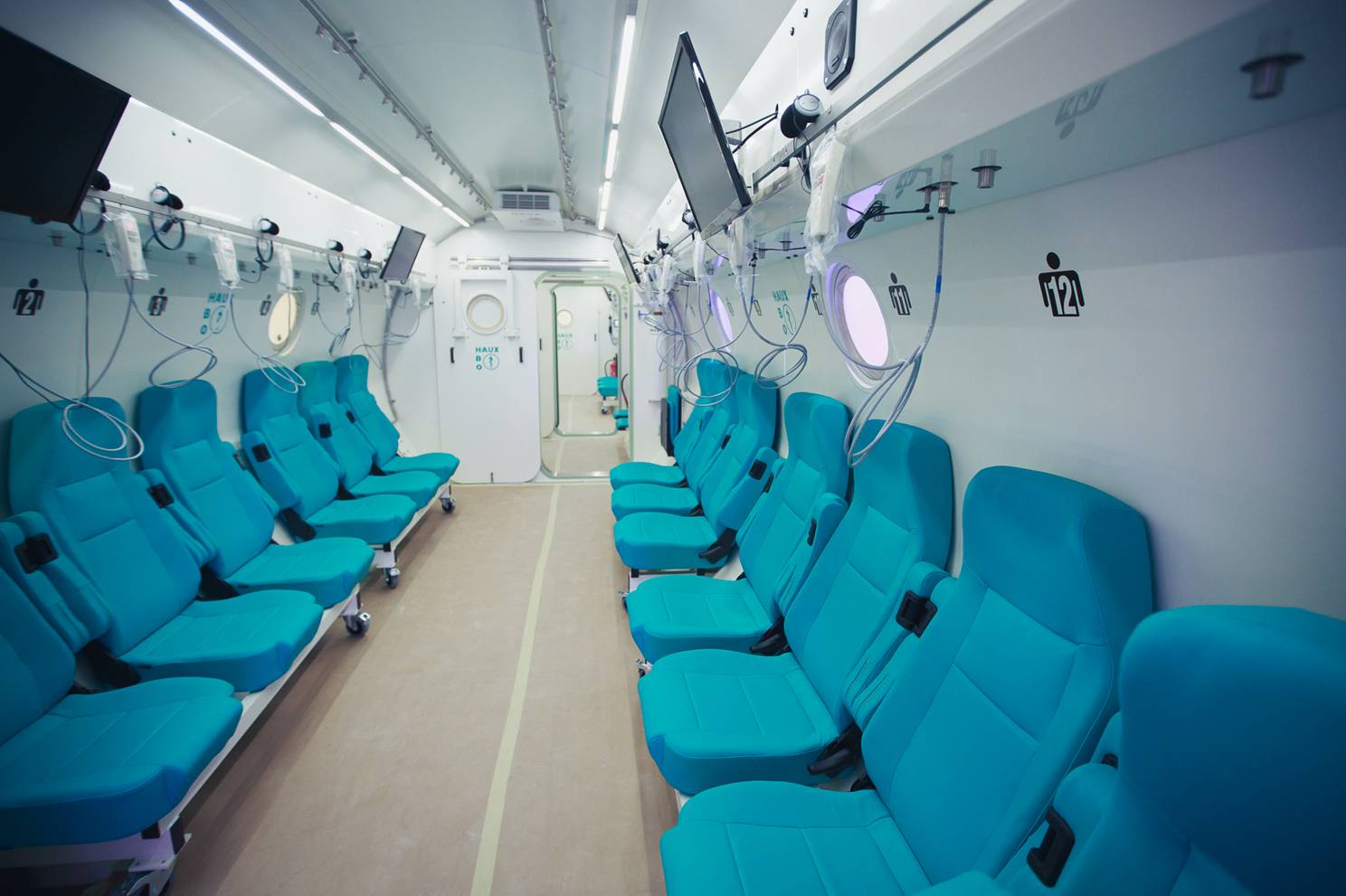 tHE INTERIOR OF A HYPERBARIC CHAMBER. COURTESY OF Sagol Center for Hyperbaric Medicine and Research