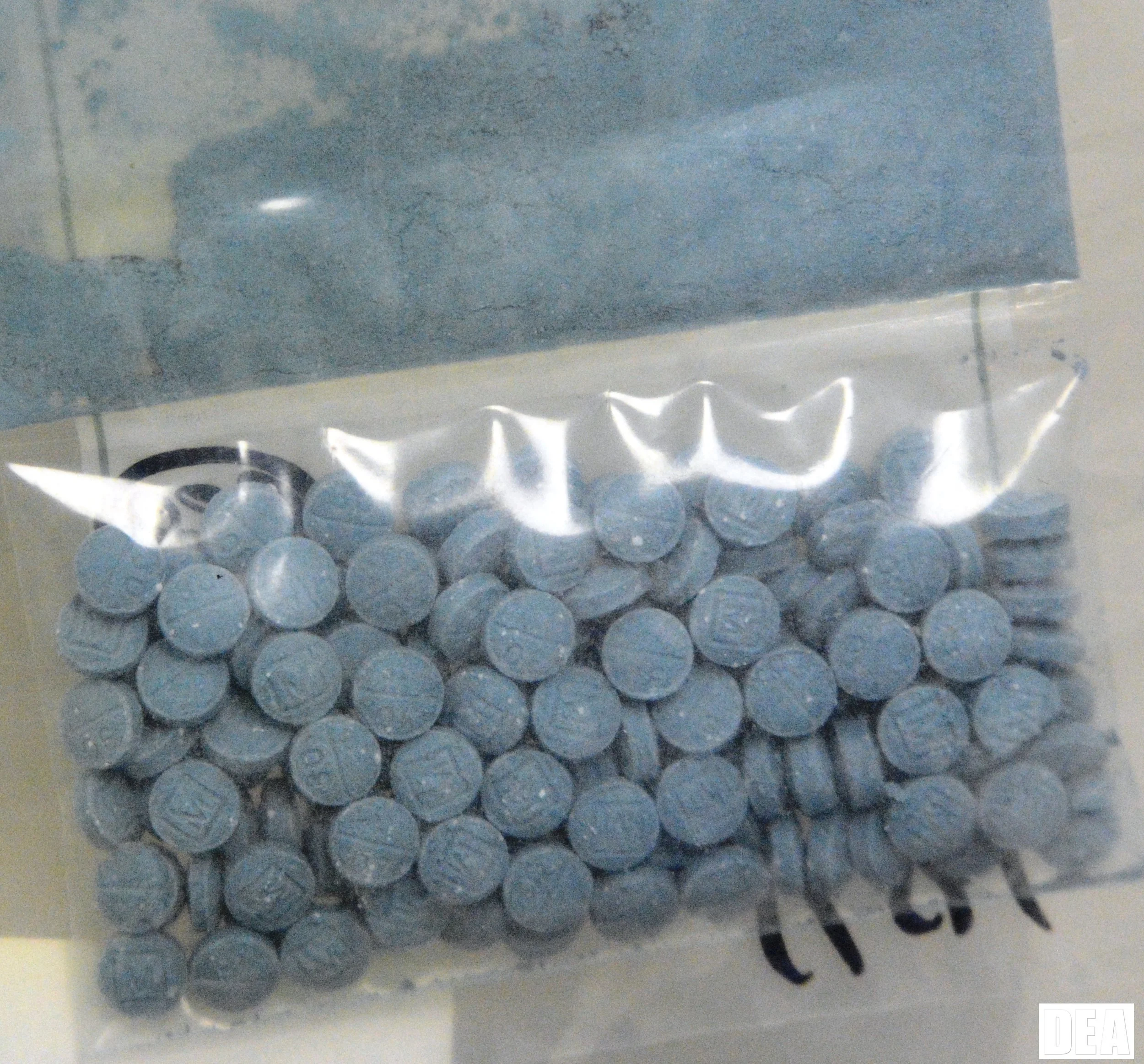 DEA PHOTO OF counterfeit FENTANYL PILLS