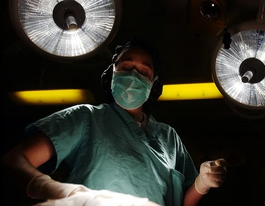 surgery-676375_640.jpg