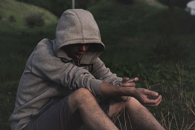 addict-2713620_640.jpg