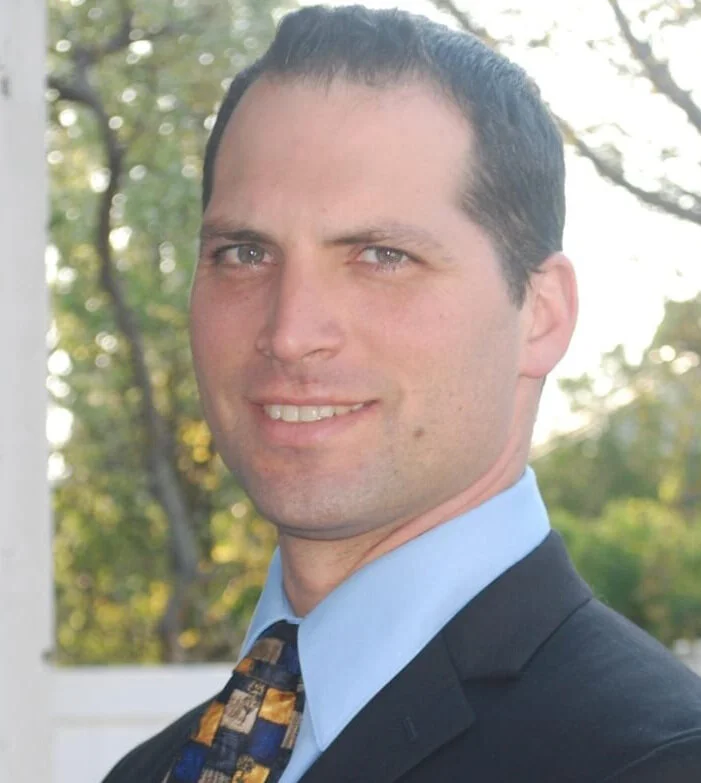 DR. ROGER KASENDORF