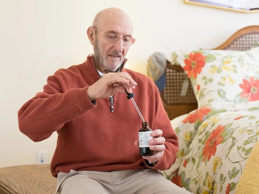 Moderate Cannabis Use Linked to Better Cognition in Older Adults
