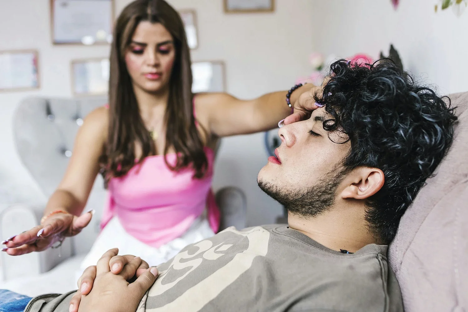 Can Hypnosis Therapy Treat Chronic Pain?  