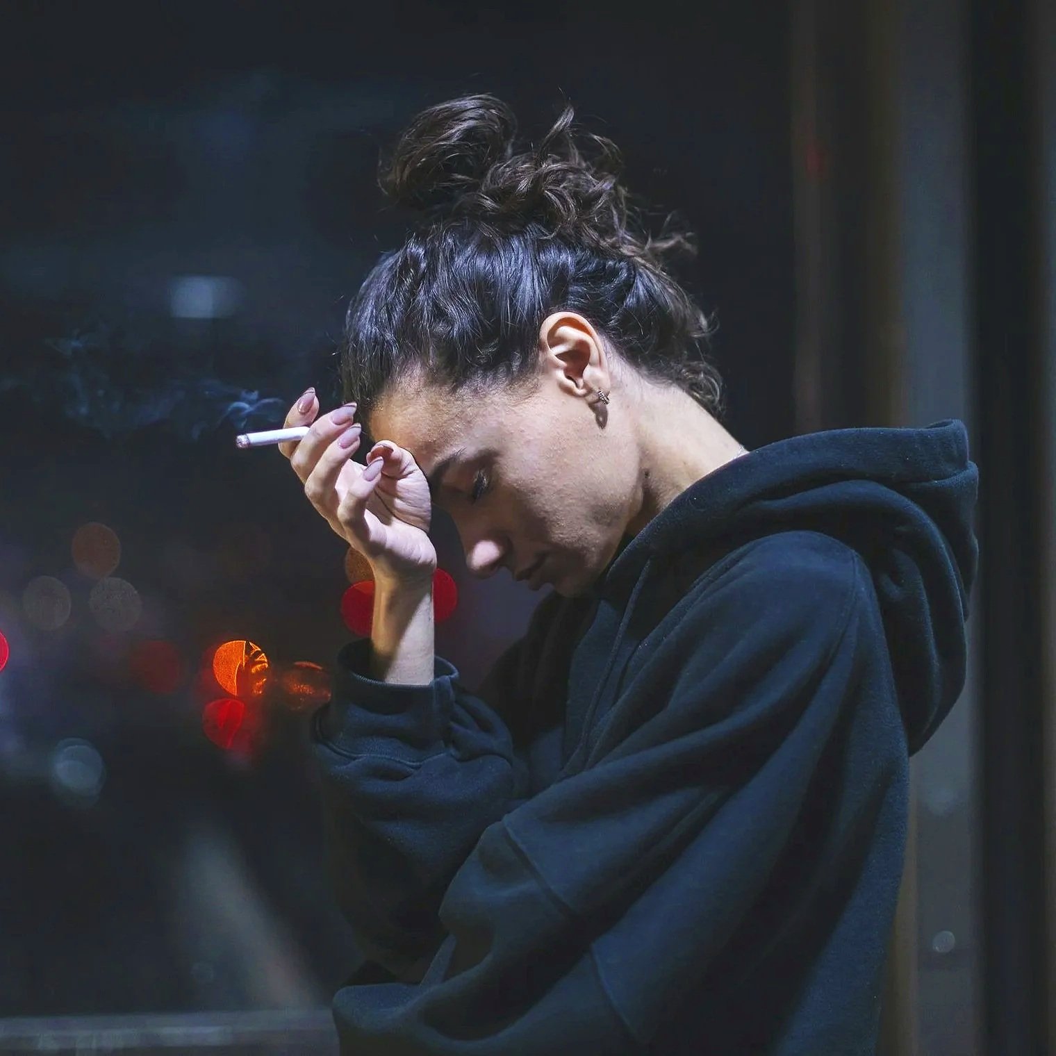 People With Chronic Pain Are Almost Twice As Likely to Smoke&nbsp;