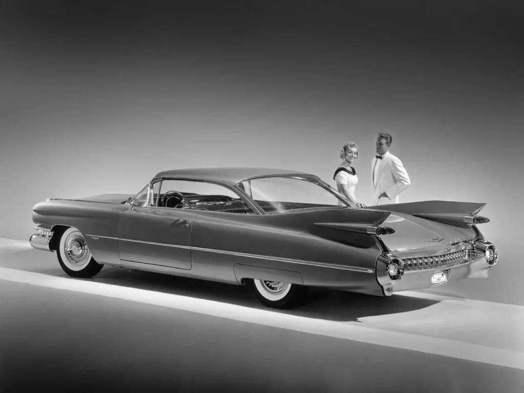 cadillac_sixty-two_hardtop_coupe_1.jpeg