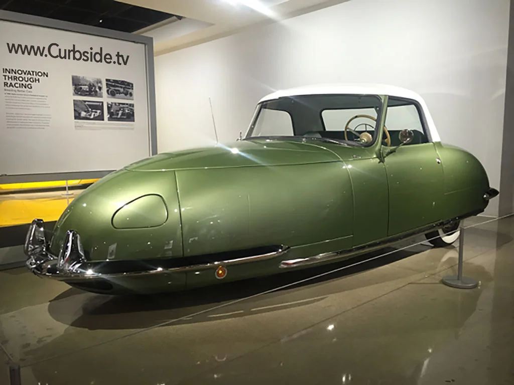 Davis-Divan-at-Petersen-Auto-Museum-side.jpg