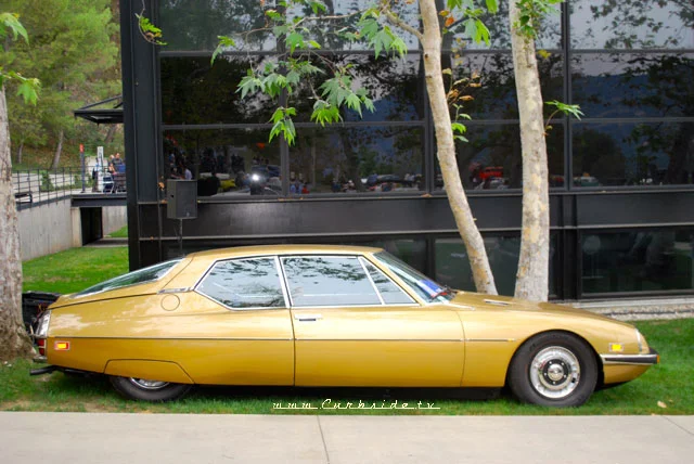 Citroen-SM-side.jpg