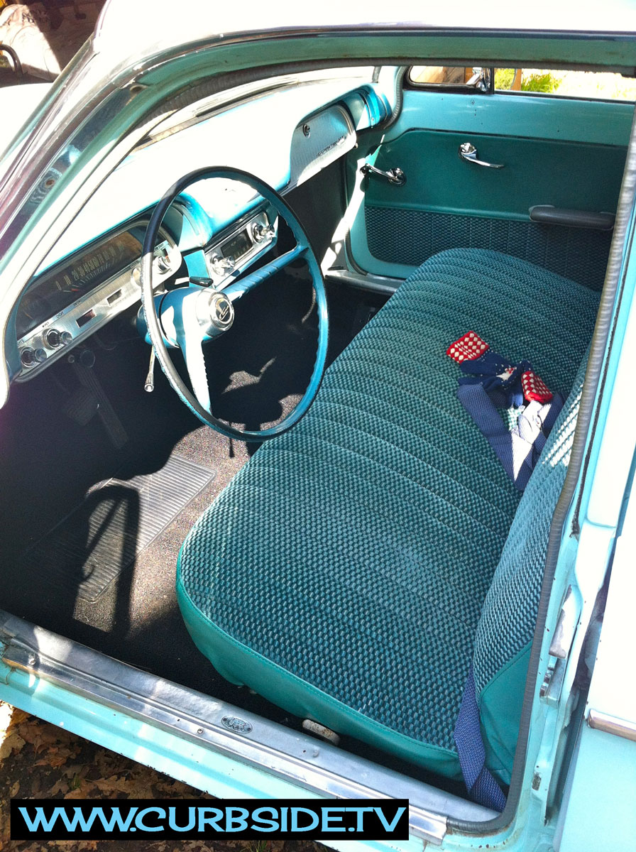Corvair-Wagon-interior-front.jpg