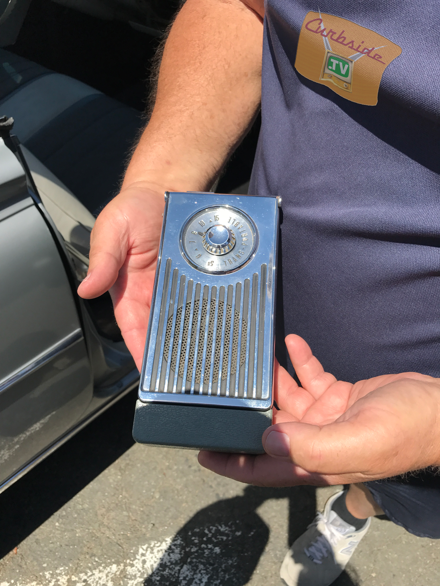 Olsmobile-98-1959-transistor-radio.png