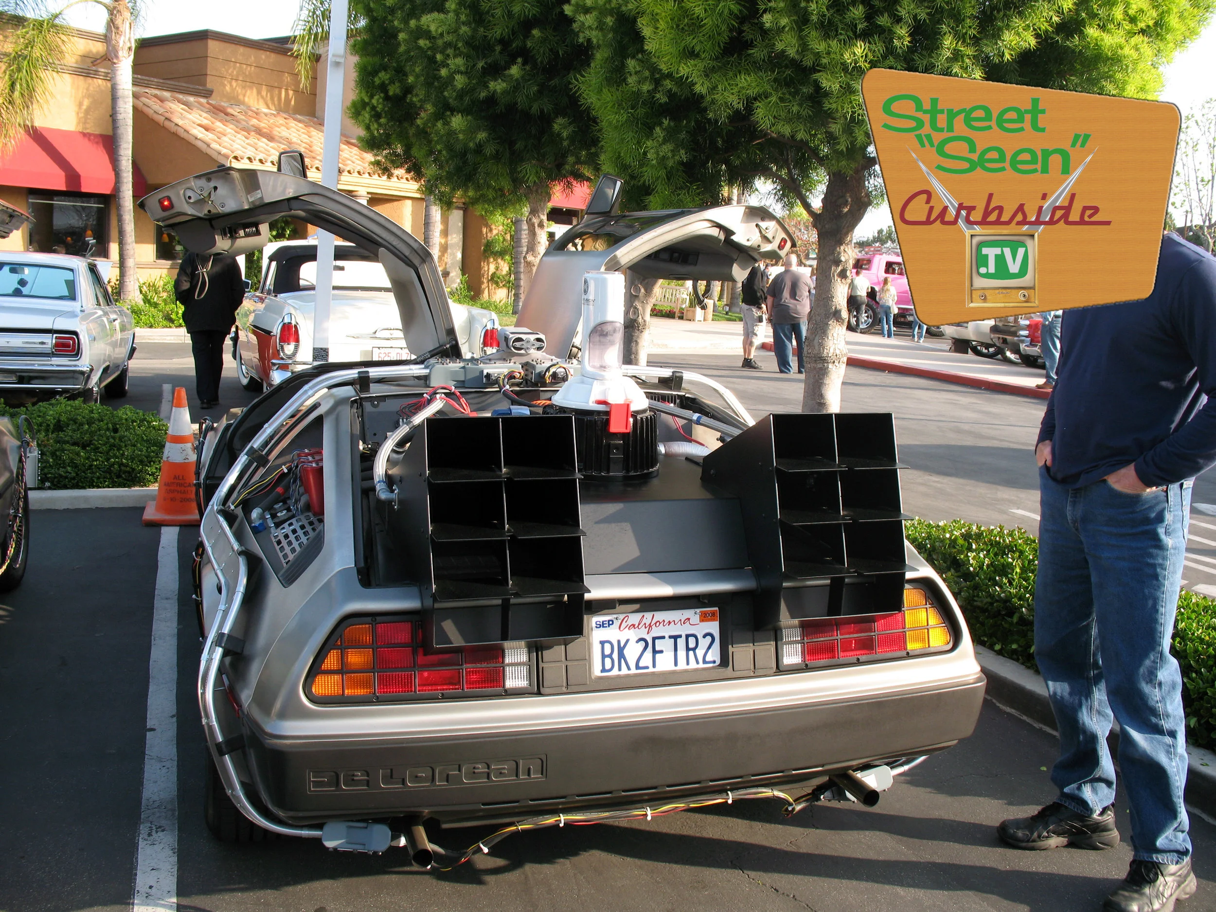 DeLorean DMC-12 time machine