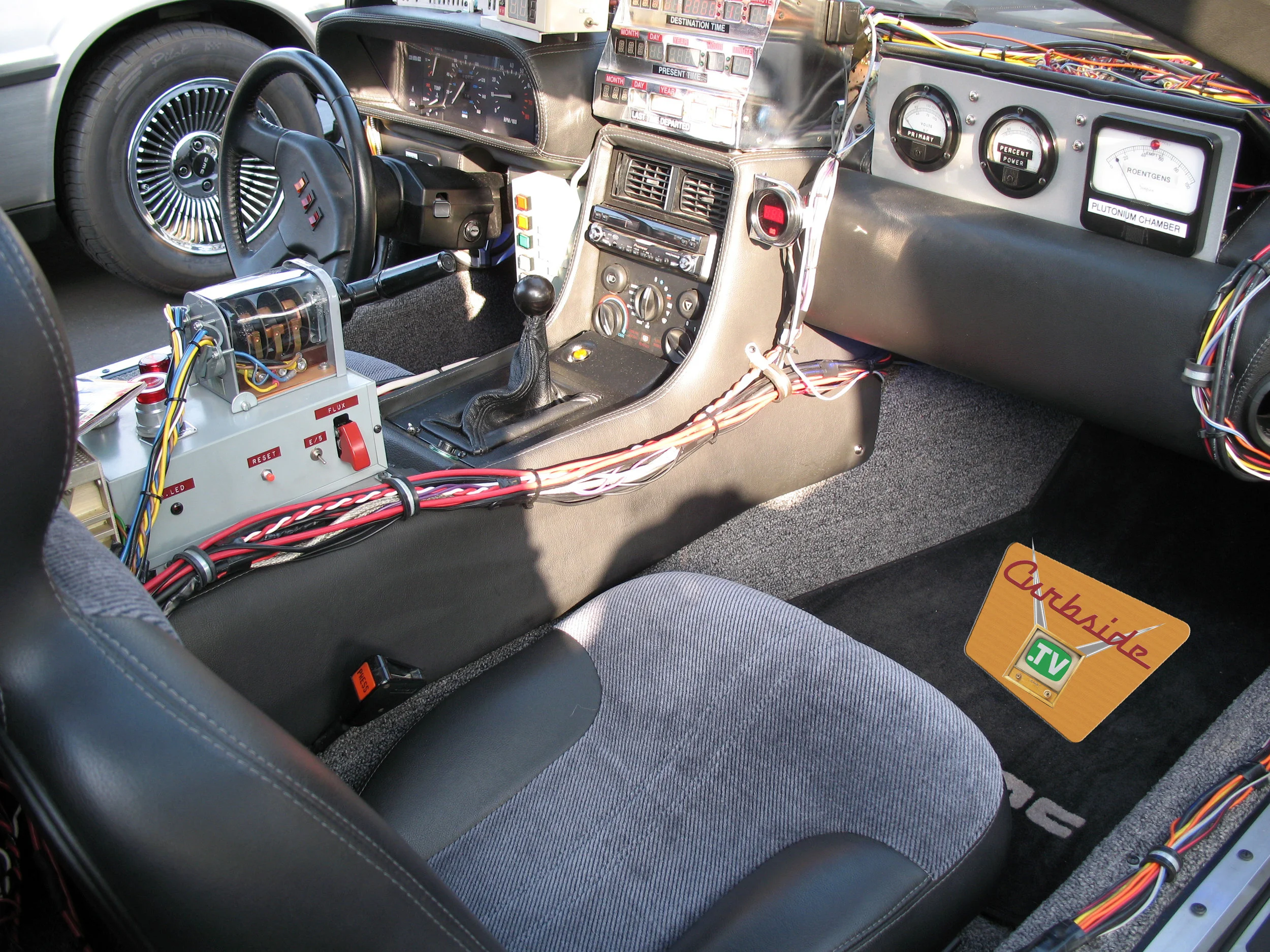 DeLorean DMC-12 time machine