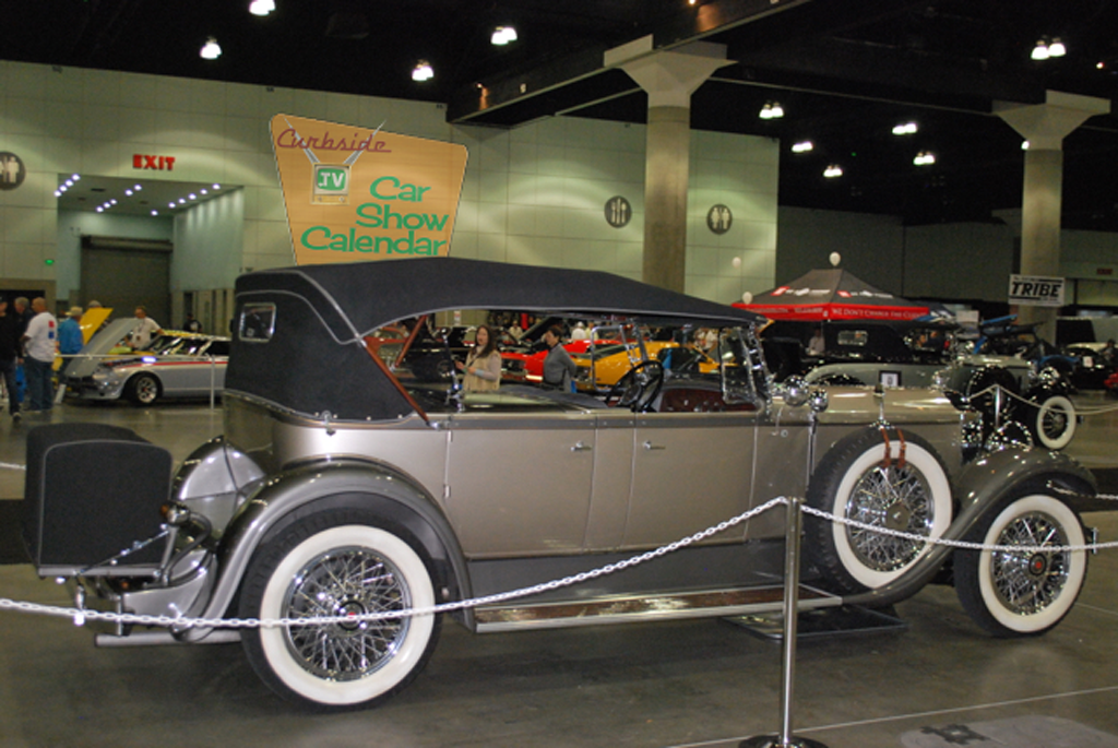 Classic-Car-Show-04.png