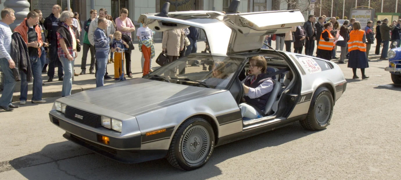 DeLorean DMC-12