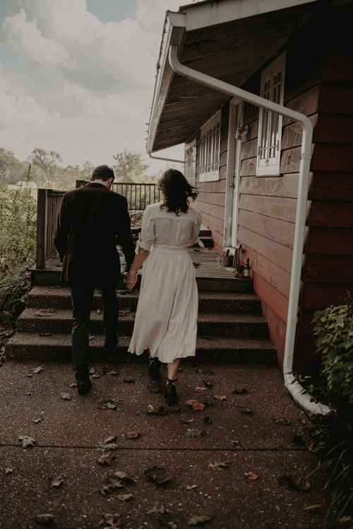 Moving image of the bride looking back over her shoulder