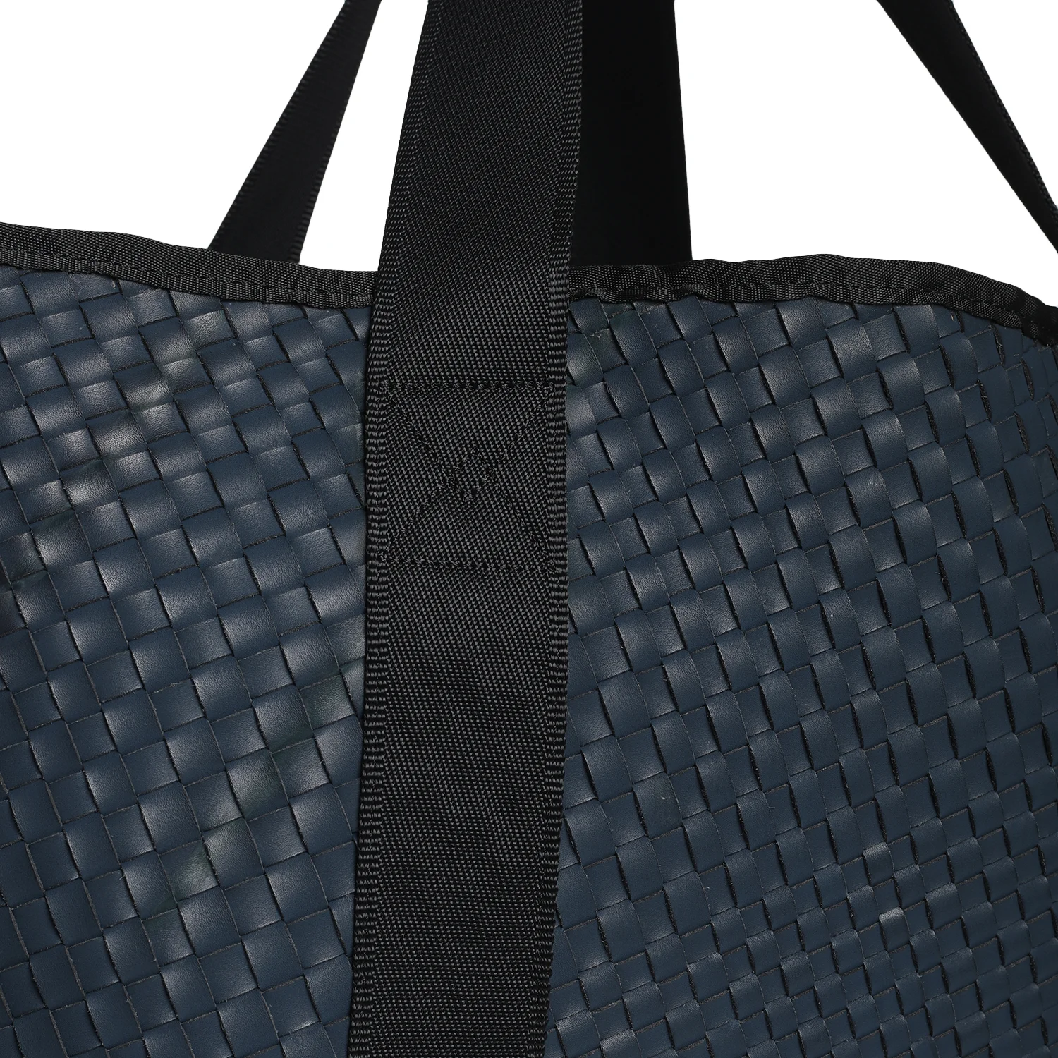 Malibu 6.14.18-035_bag strap.jpg