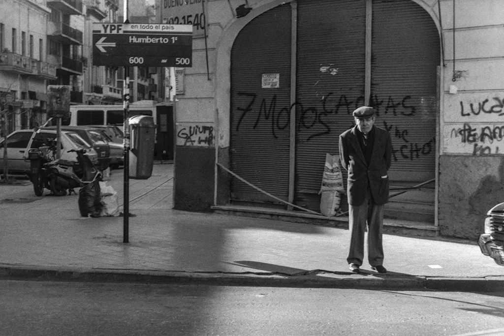 011_MARIAGUERBEROF_BUENOS AIRES UNDER SIEGE_©MARIAGUERBEROF_011.jpg
