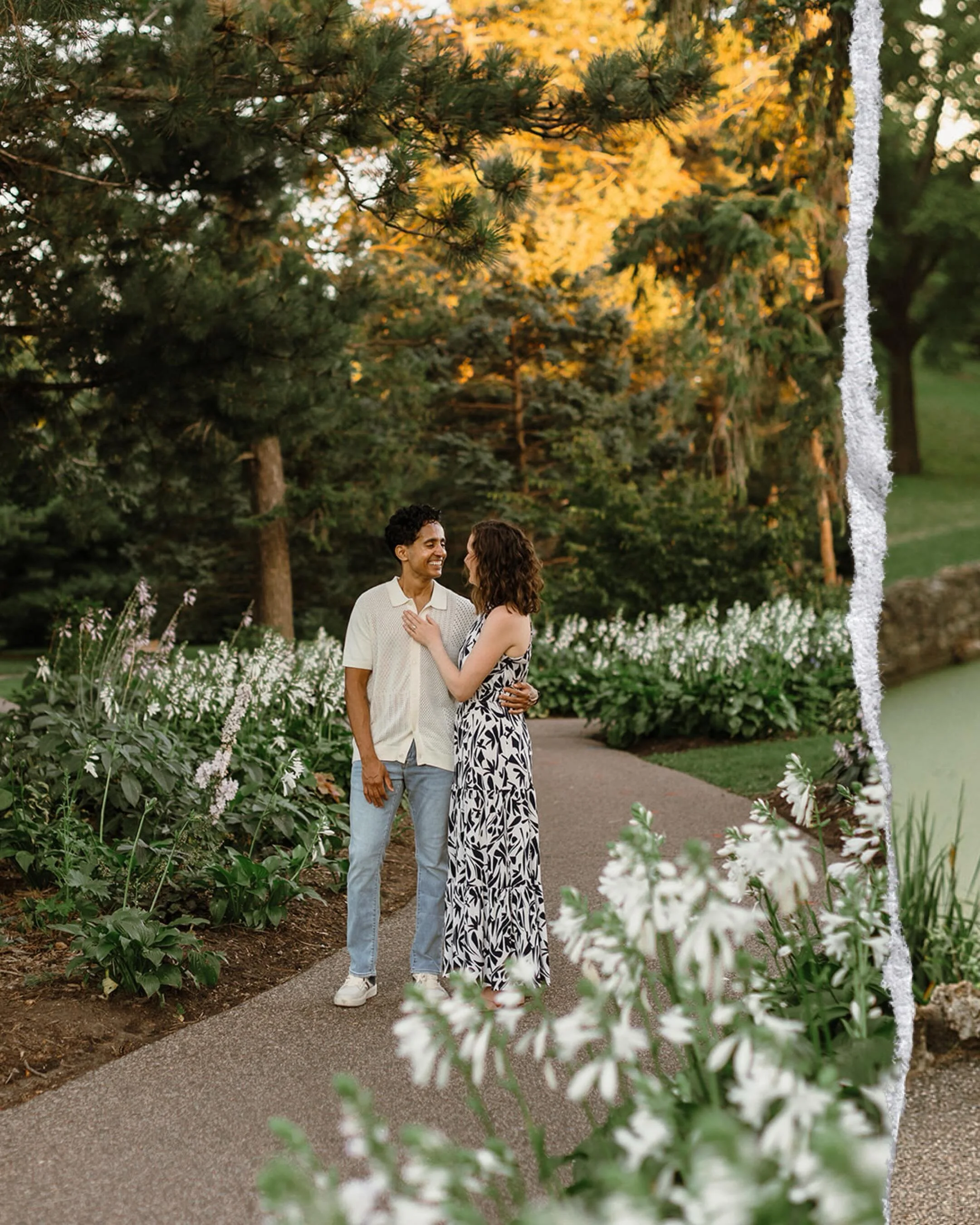 Happy wedding day to these two !!!!!! @laurakvasnicka @comozooconservatory 

#minneapolisweddingphotographer #minneapoliswedding #mnweddingphotographer #mnwedding #minnesotawedding