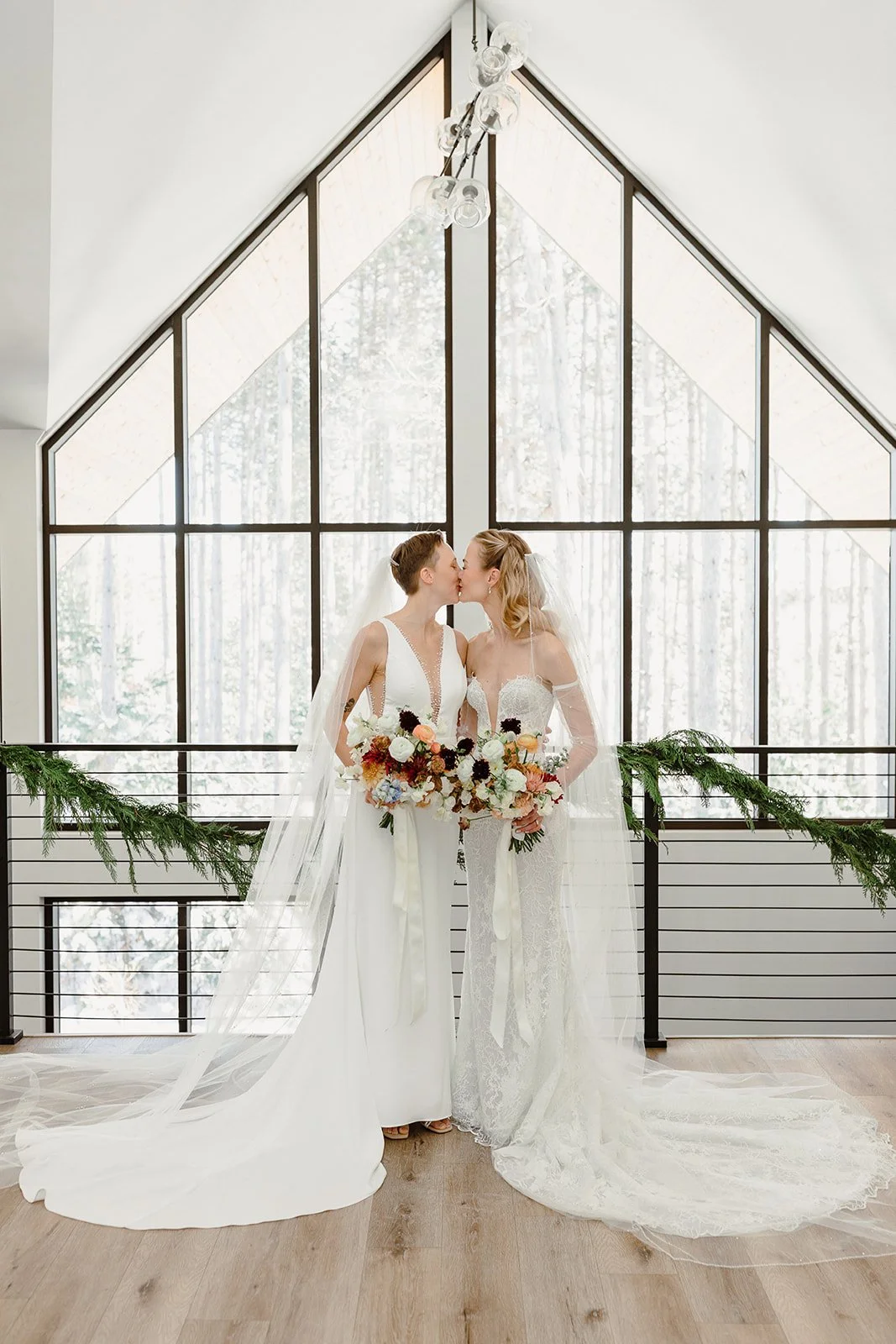 Emma+Jenna-Wedding-Preview-17.jpg