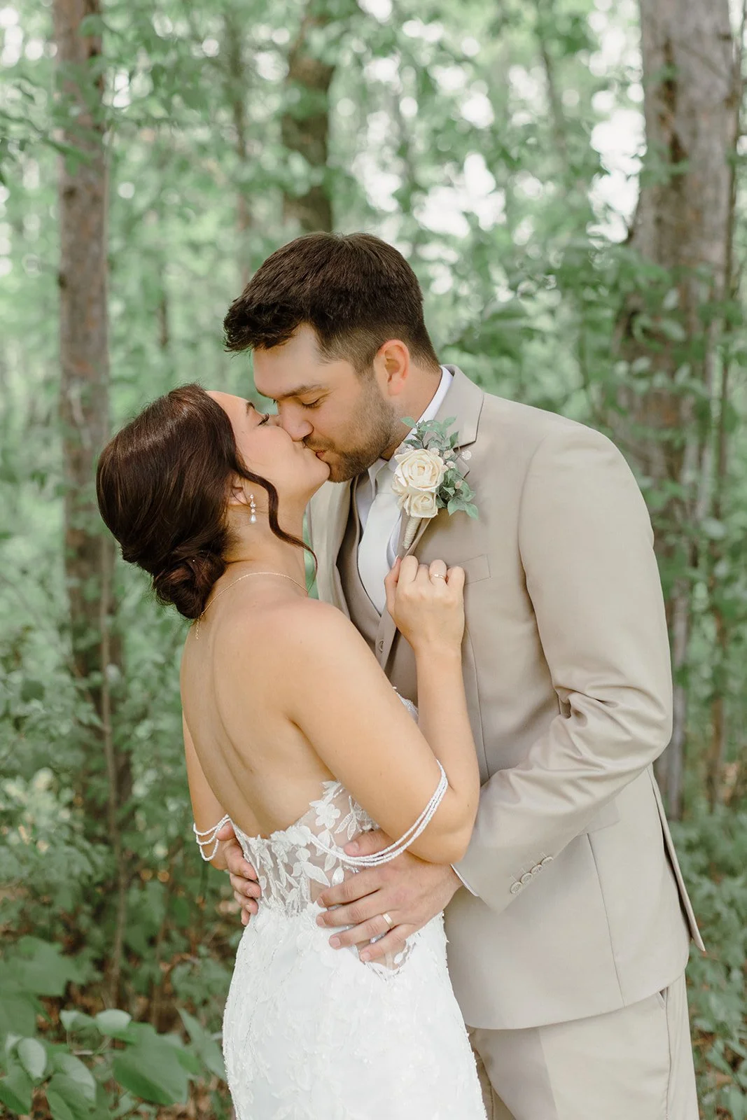 A+A-Little-Lazy-Lodge-Wedding-Highlights-17.jpg