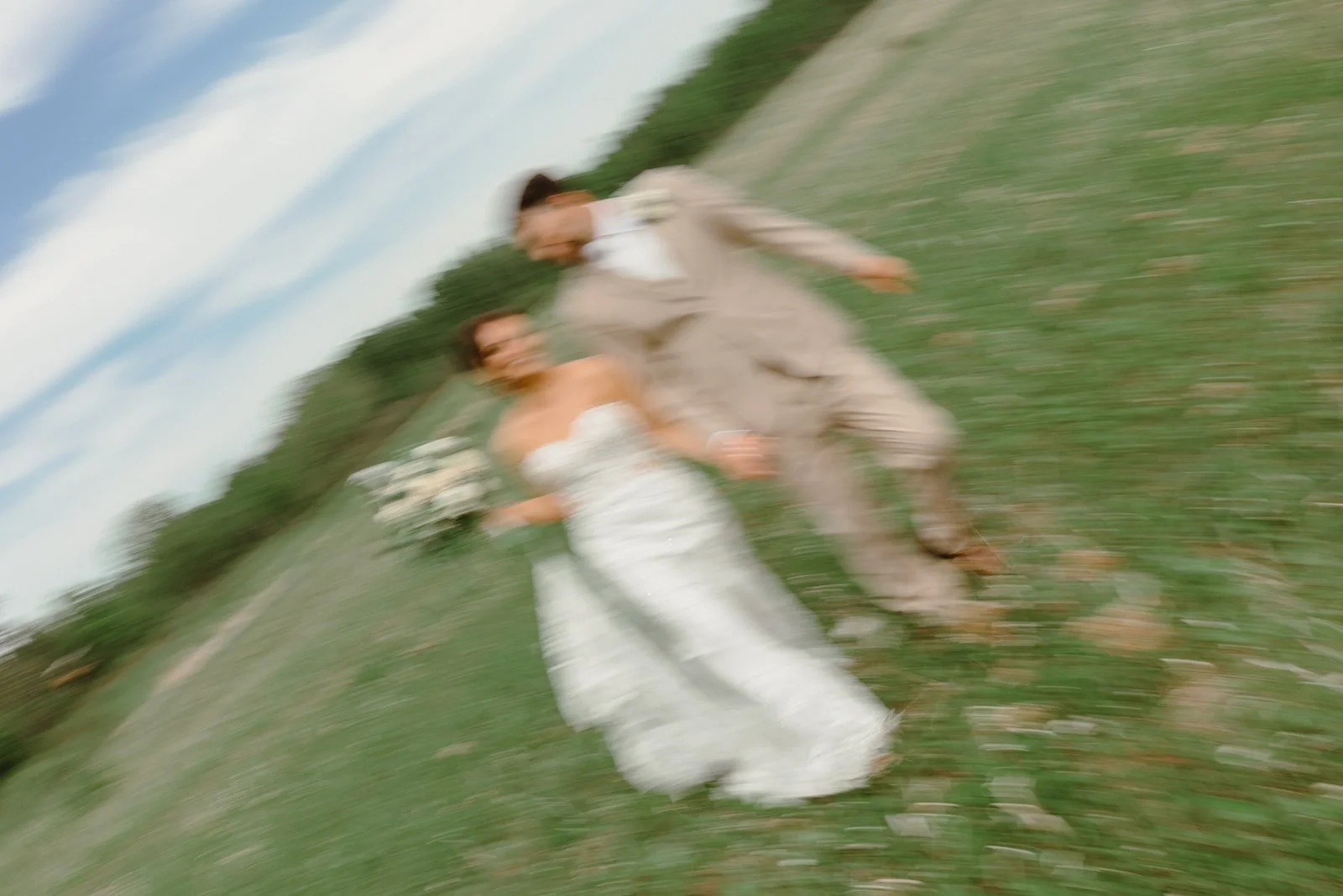 A+A-Little-Lazy-Lodge-Wedding-Highlights-55.jpg