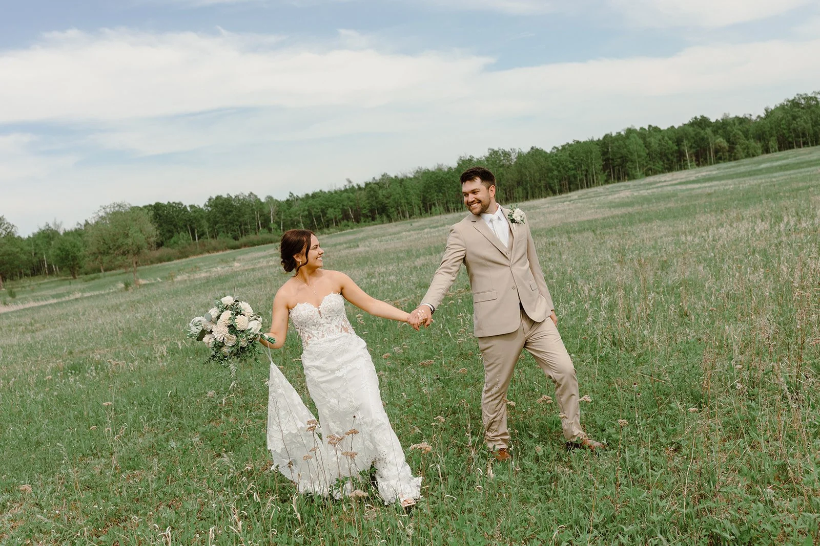 A+A-Little-Lazy-Lodge-Wedding-Highlights-54.jpg