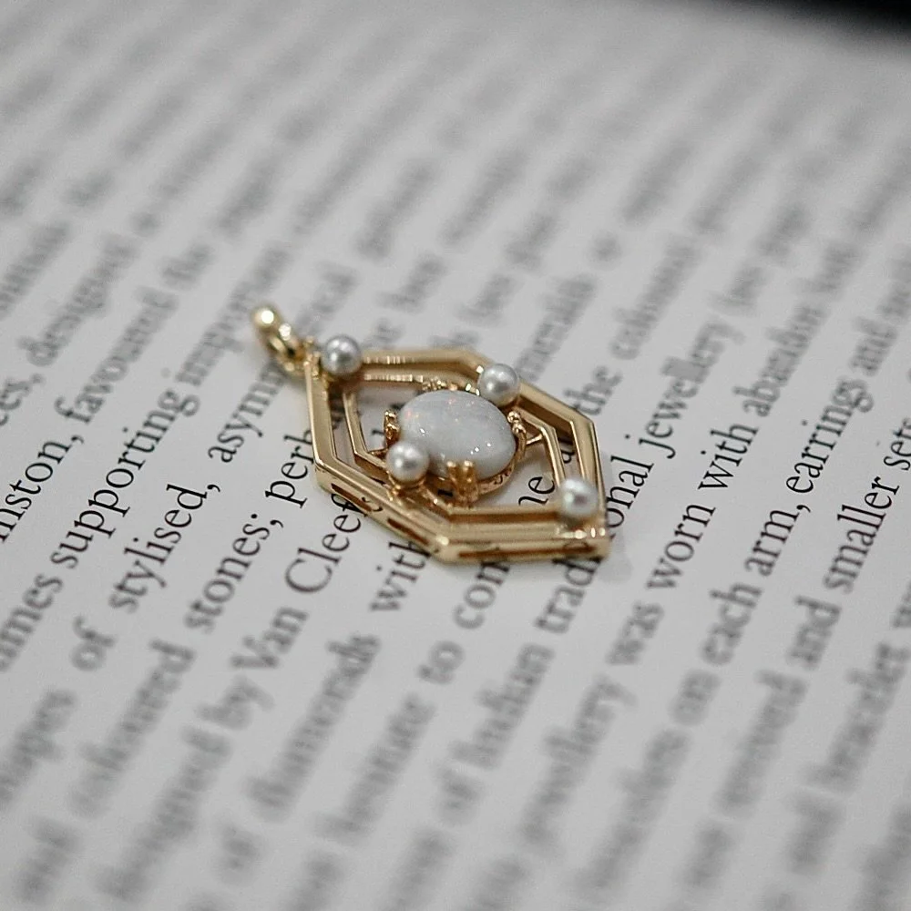 Opals, one of October&rsquo;s birthstones, are especially known for their unique, unpredictable and kaleidoscopic &ldquo;play-of-color&rdquo; caused by light diffracting through internal silica spheres. 
&bull;
&bull;
&bull;
#charltonandlola #finejew