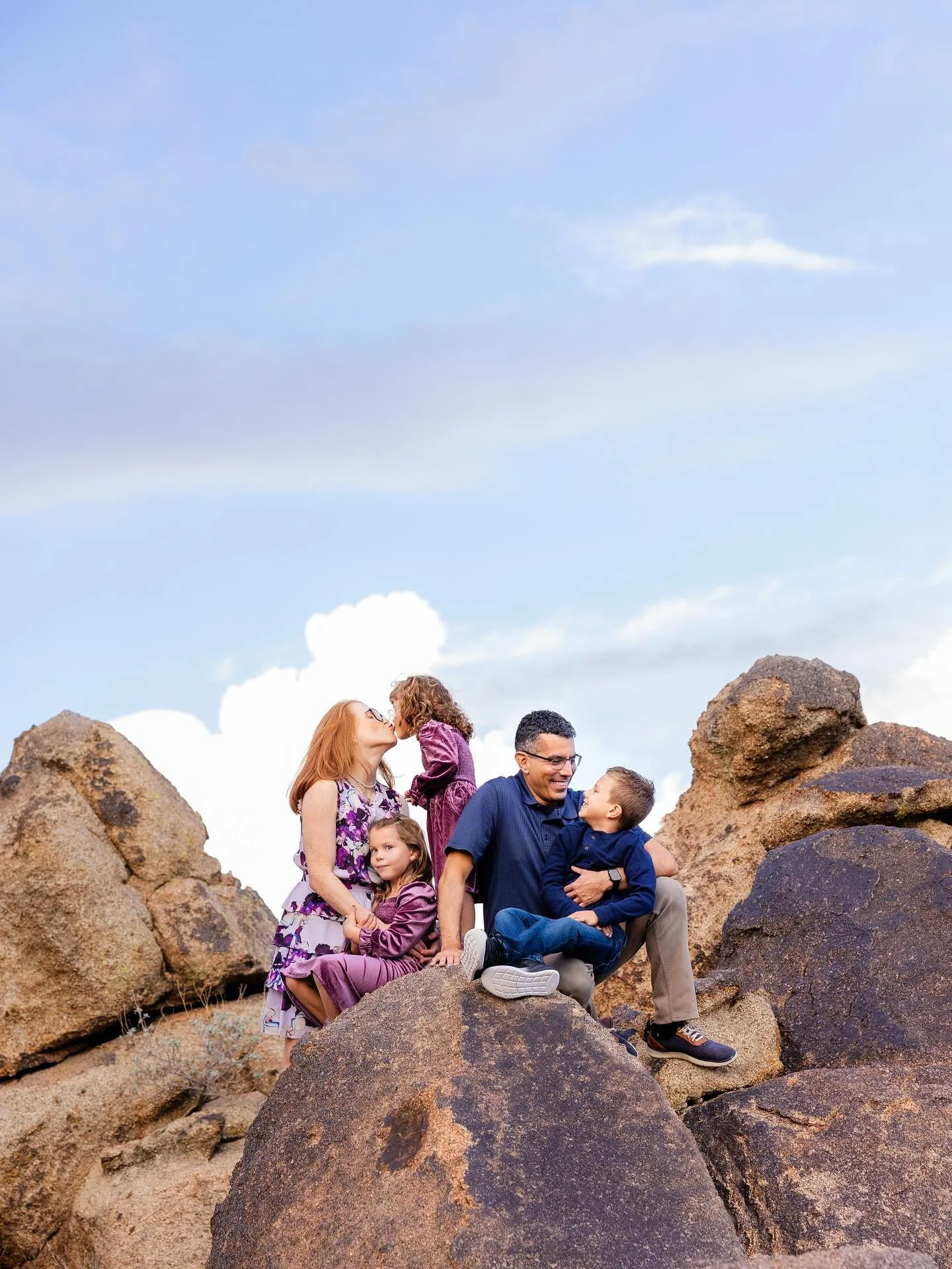 It rained a lot of day after this sunrise desert session. Loved the cloudy blue skies we got 
.
.
.
#erinmcfarlandphotography #familyphotography #phoenixfamilyphotographer #scottsdalefamilyphotographer #childphotography #theheartcaptured #simplychild