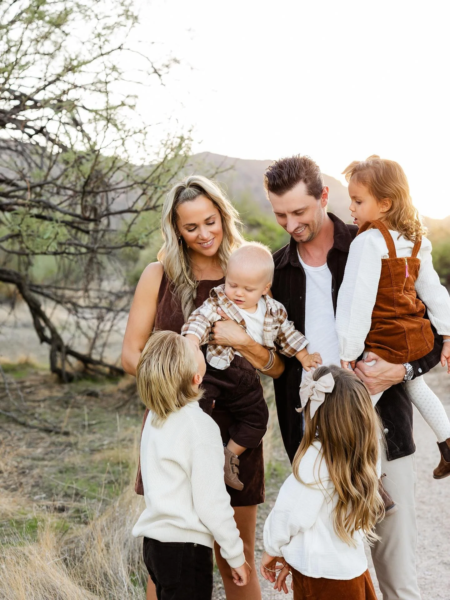 It&rsquo;s never easy getting ready for photos- choosing wardrobes, getting everyone ready, driving to a location, then hoping everyone is happy when you get there.

After 20+ years of doing this, the best chance of getting the photos you are hoping 