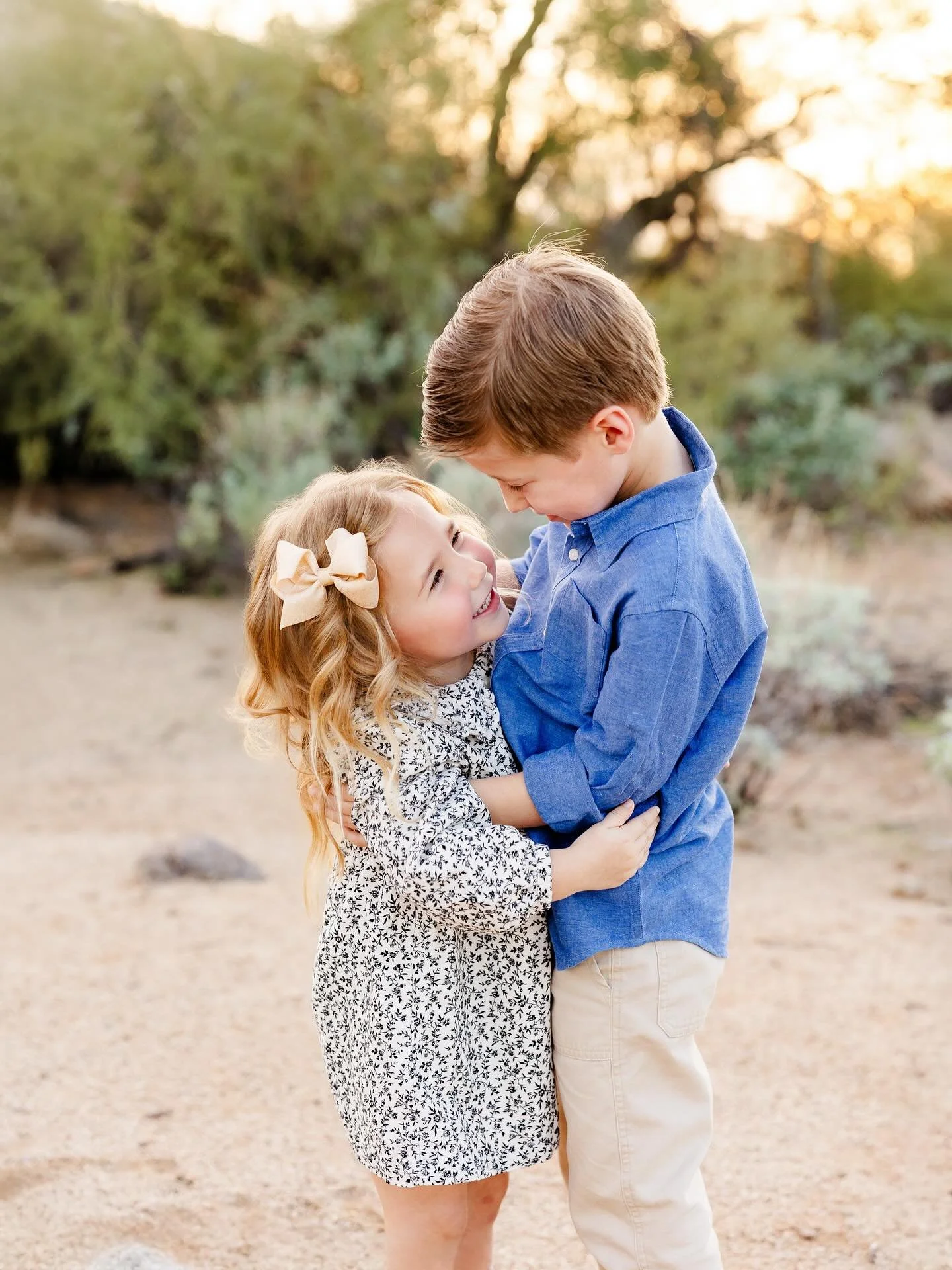 Sweetest siblings 🩷
.
.
.
#erinmcfarlandphotography #familyphotography #phoenixfamilyphotographer #scottsdalefamilyphotographer #childphotography #phoenixphotographer #scottsdalephotographer #azfamilyphotographer