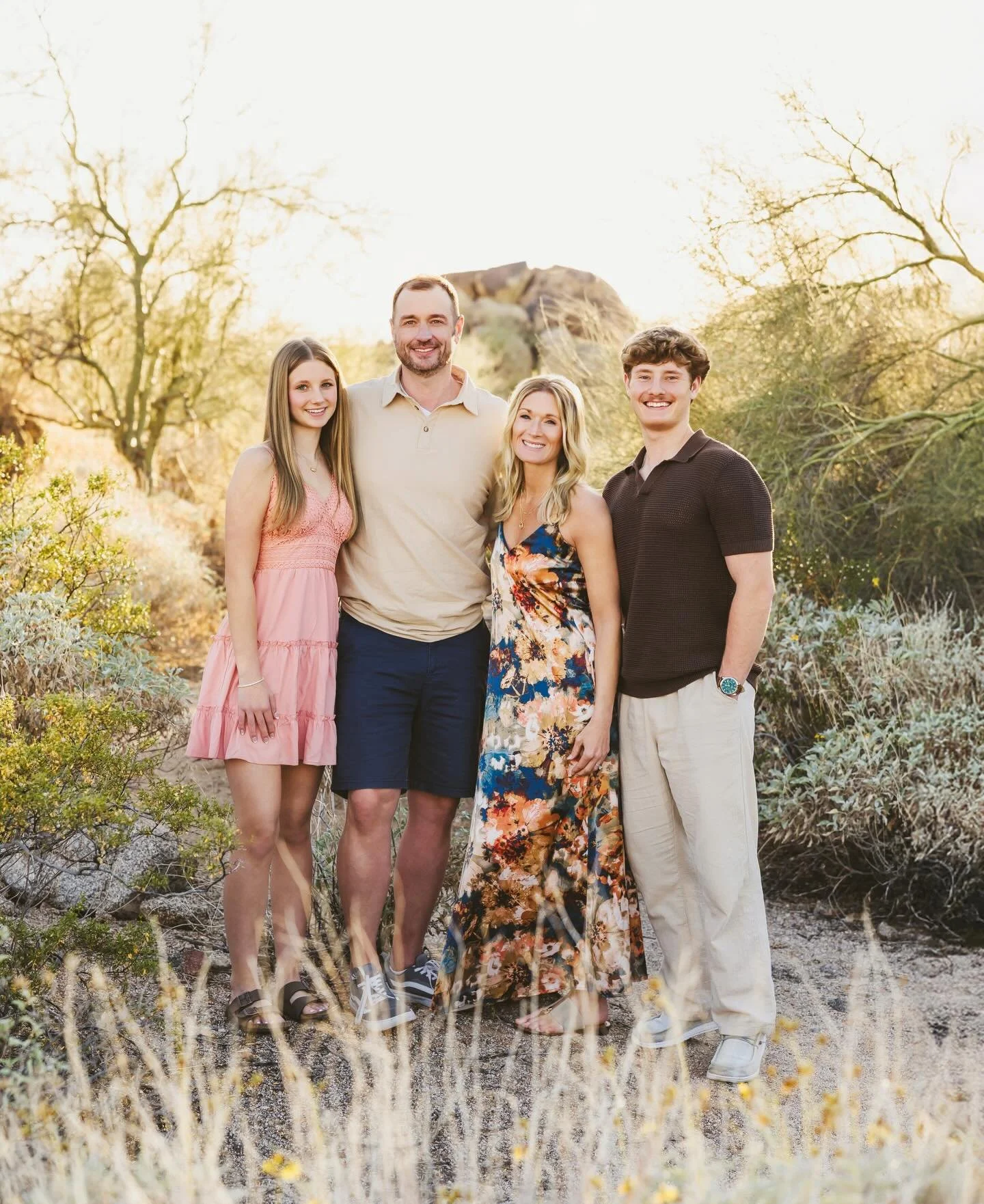 The valley is the place to be as winter still lingers in many states ☀️ 🌵 
Love doing photos for vacationing families enjoying some AZ sunshine!

#phoenixfamilyphotographer #scottsdalefamilyphotographer #azfamilyphotographer