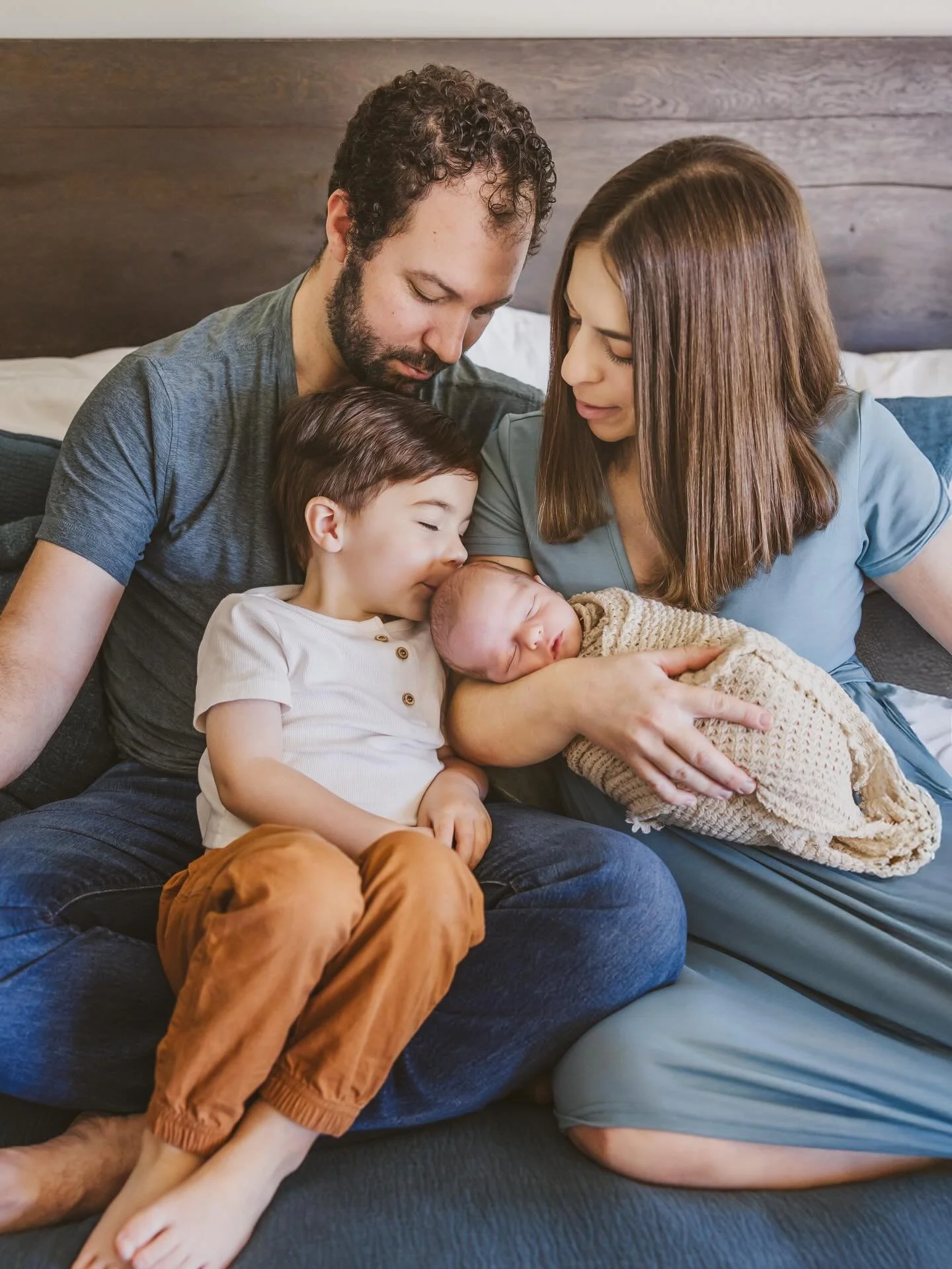 Baby Vincent 💙

#phoenixnewbornphotographer #scottsdalenewbornphotographer #aznewbornphotography 
#lifestylenewbornphotography #lifestylenewborn
