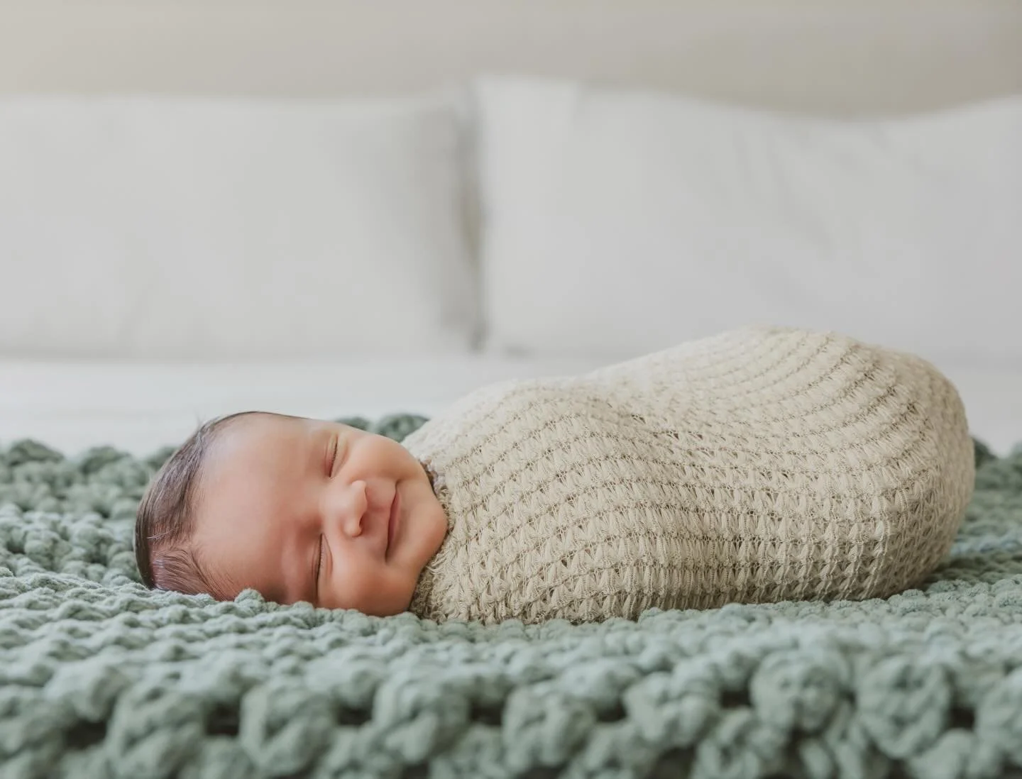 A smiley newborn to brighten your day ☀️