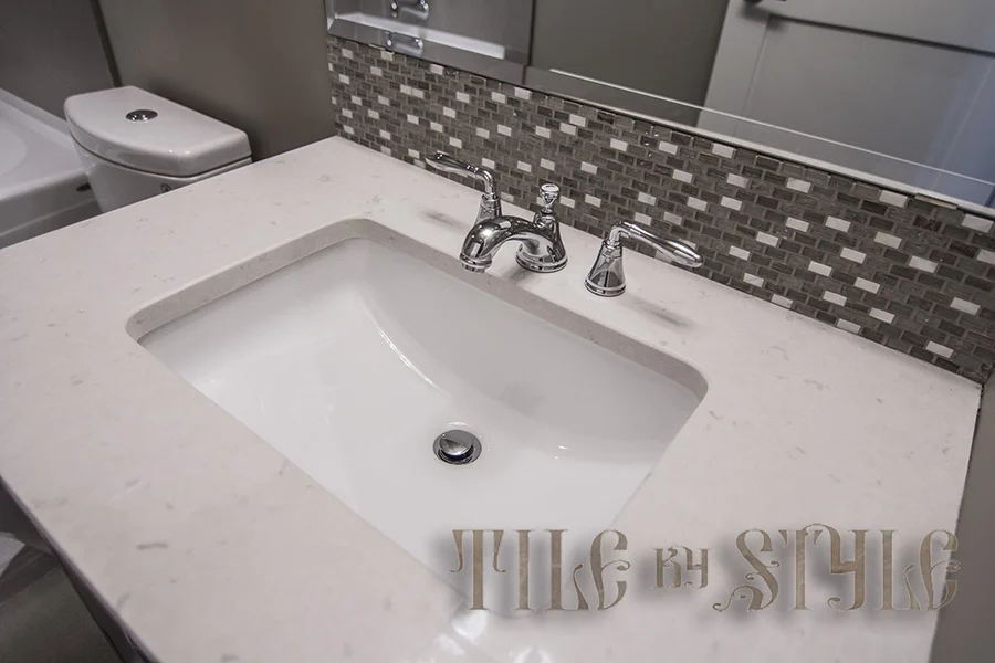 425-21AVE 24089.jpg