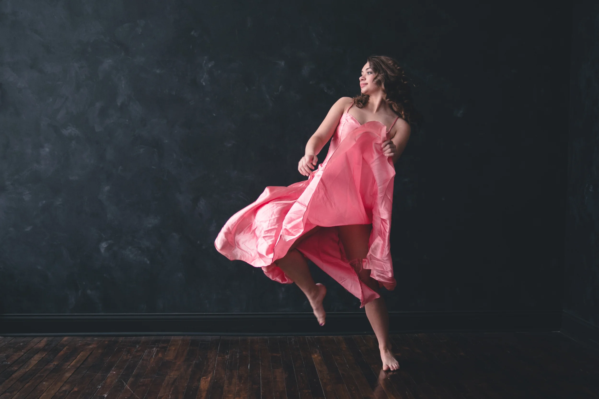 Fine Art Ballet, Dance and Modern Dance Portraits Dayton & Cincinnati OH for high school seniors, pre-professional dancers and dance studios.