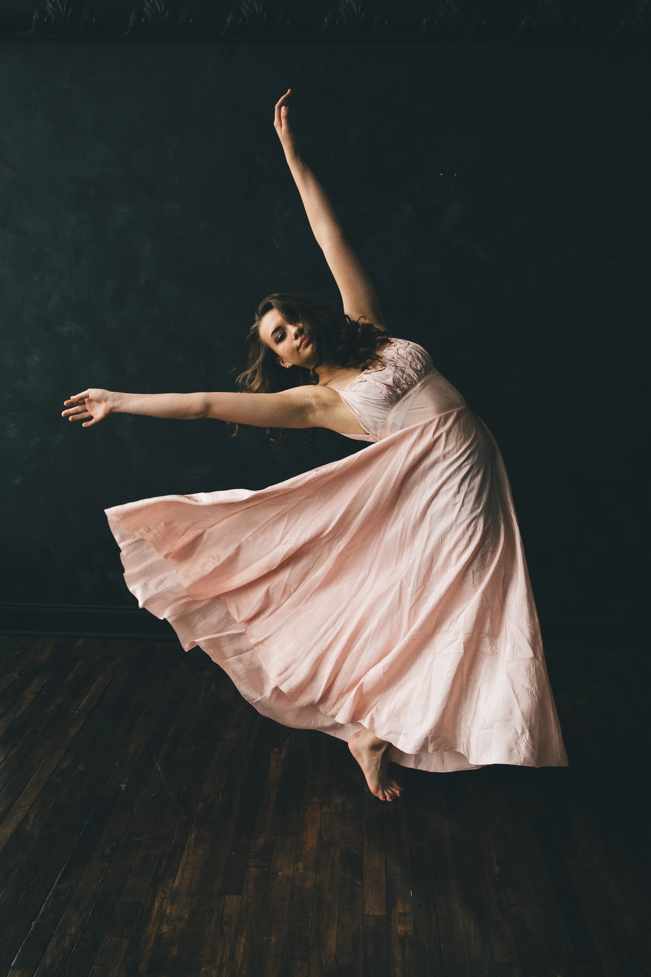 Fine Art Ballet, Dance and Modern Dance Portraits Dayton & Cincinnati OH for high school seniors, pre-professional dancers and dance studios.