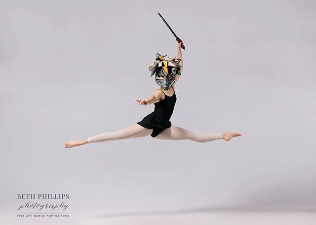 Happy Leap Day in the Year of the Rat!⁠
⁠
See what I did there?  Made a Nutcracker post make sense when it's almost spring!⁠
⁠
Dancer: ⁠@anniieburns⁠
Studio: Gem City Ballet of Pontecorvo Studios