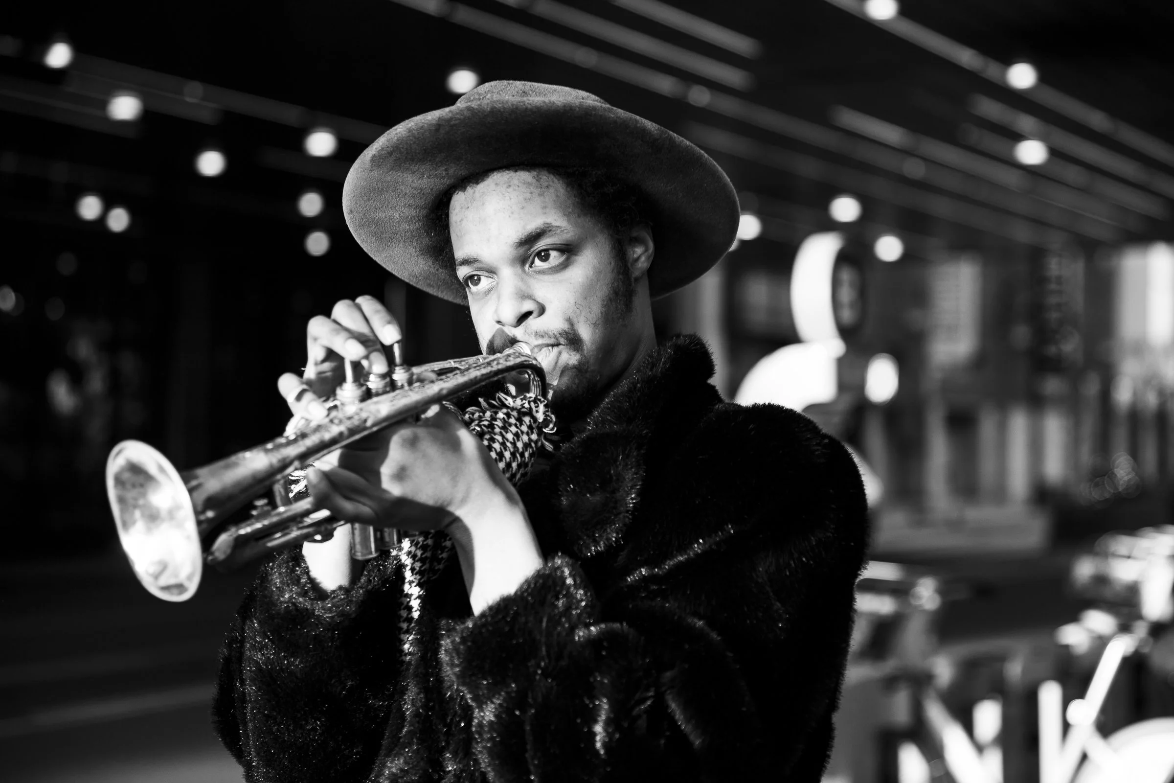 Between_Us_Alleyways B&W-32.jpg