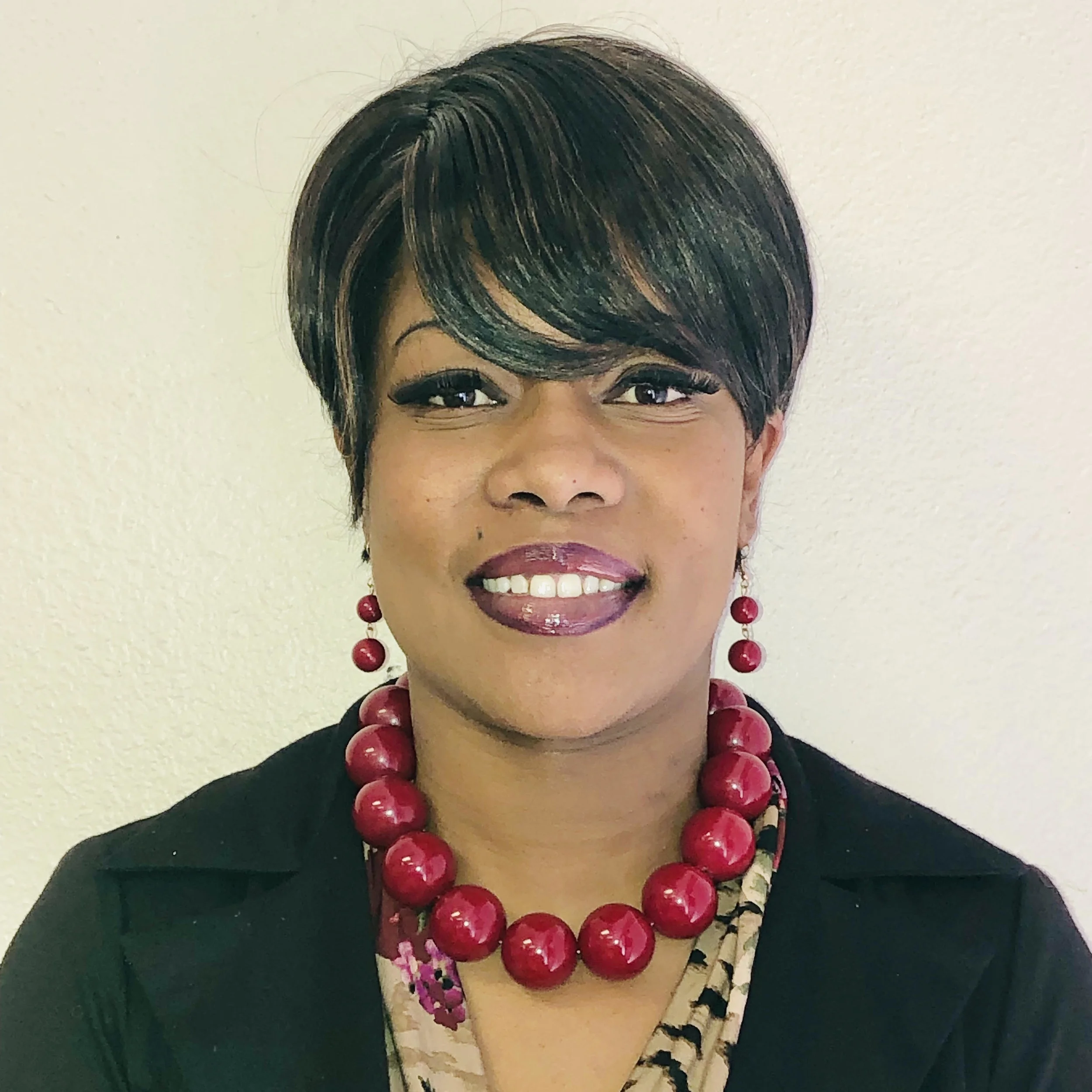 Ebony Holman.jpg