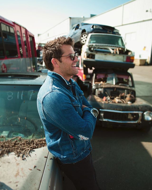 Had the amazing experience to photograph the actor @misha collins. With some special help from @jdwpnw Shot on my new #mamiya645df #phaseone #mediumformat #gishbus #supernatural