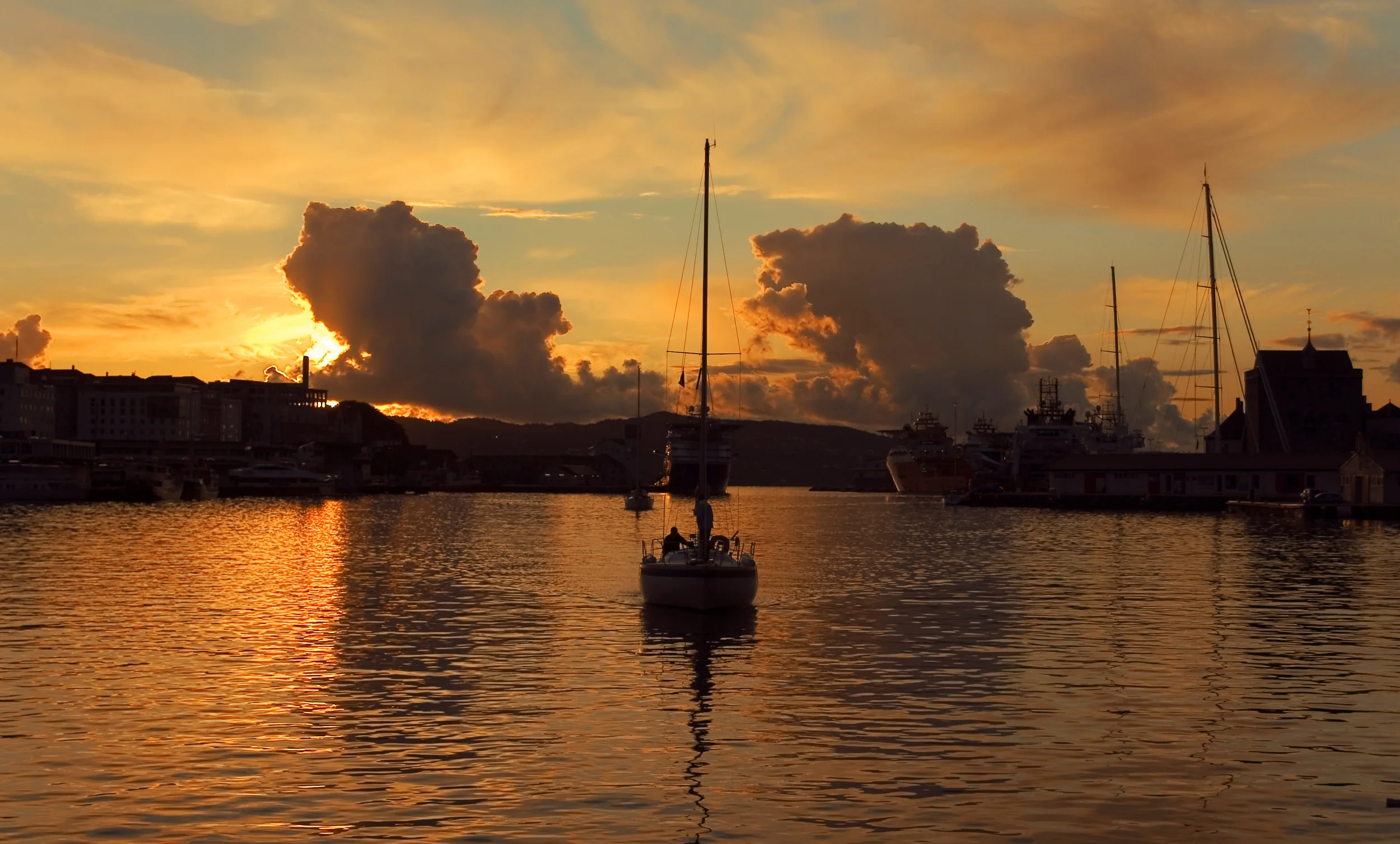 Sailing-ship.jpg