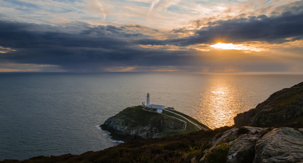 Wales Lighthouse 1.jpg