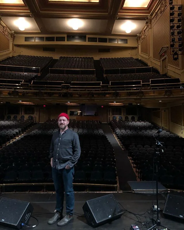 Pretty sweet venue tonight! Playing the @jonandroy holiday special 🌴