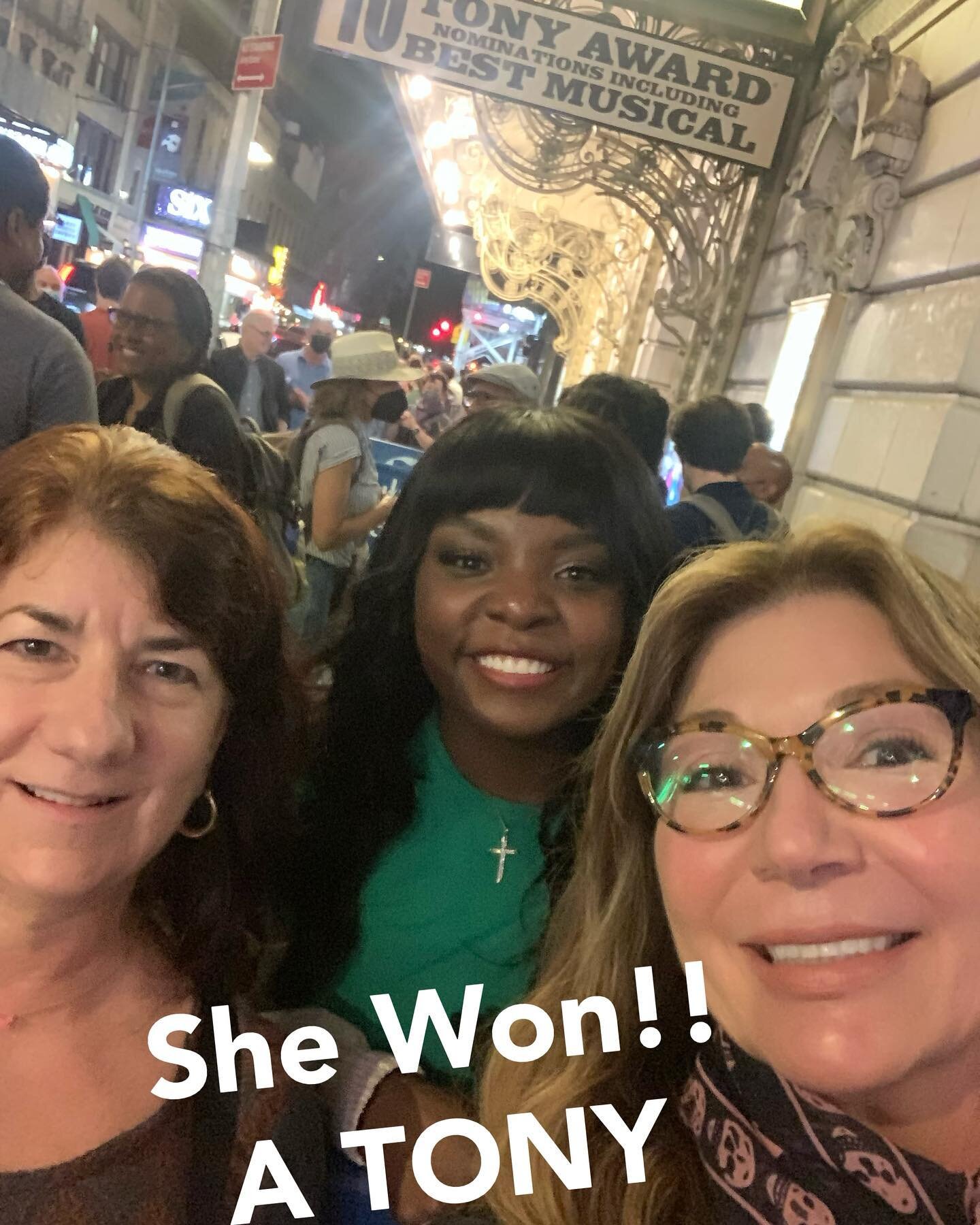 Joaquina Kalukango WON THE TONY for best actress in a musical for Paradise Square. She brought the audience to its feet at the Tony&rsquo;s and every night on Broadway.
Such a gracious woman to stop for a photo with us after the show last week. Congr