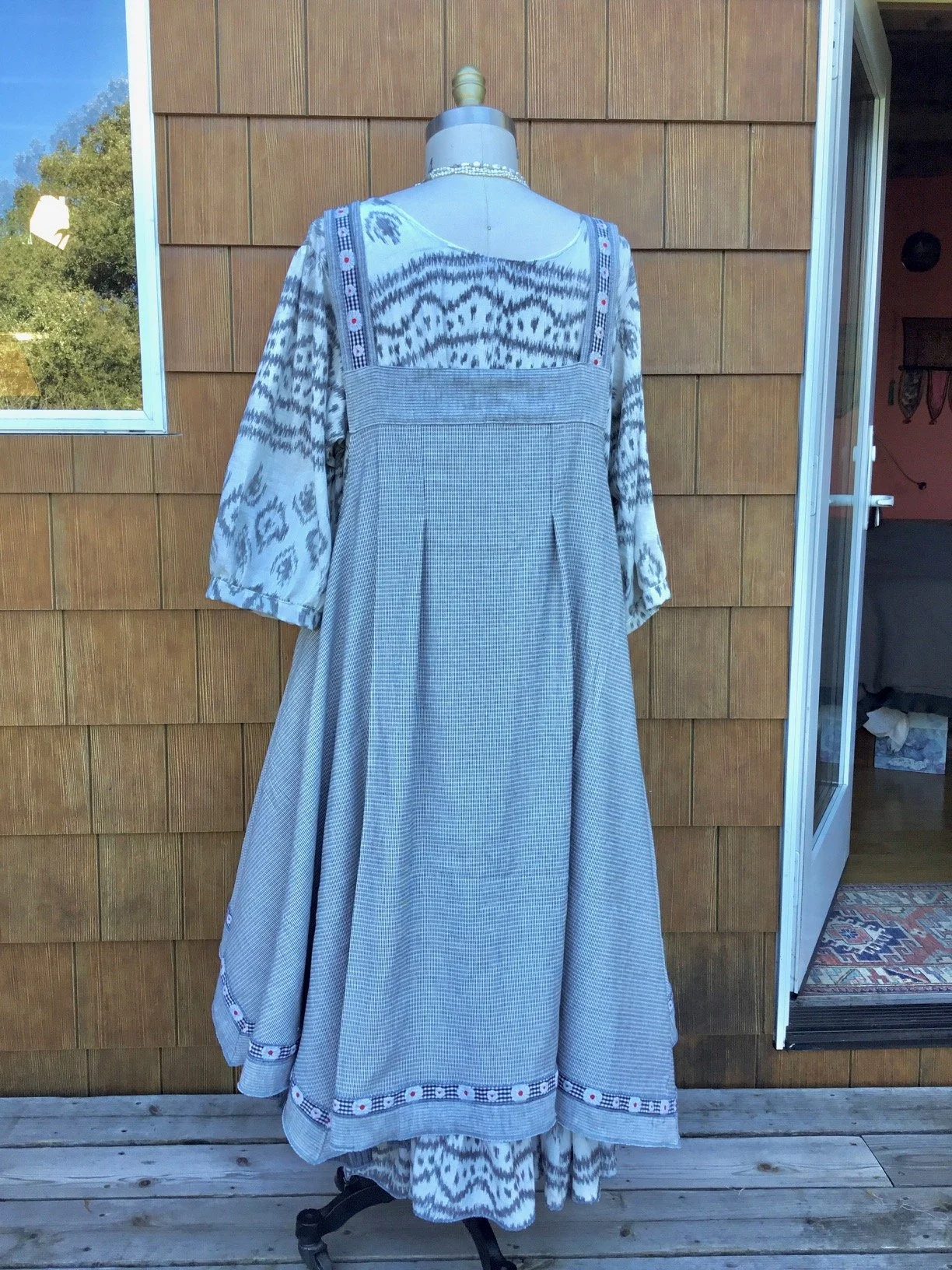 dress04.jpg