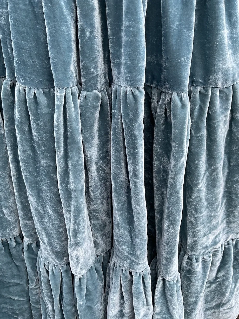 OffBlueVelvetSkirt04.jpg