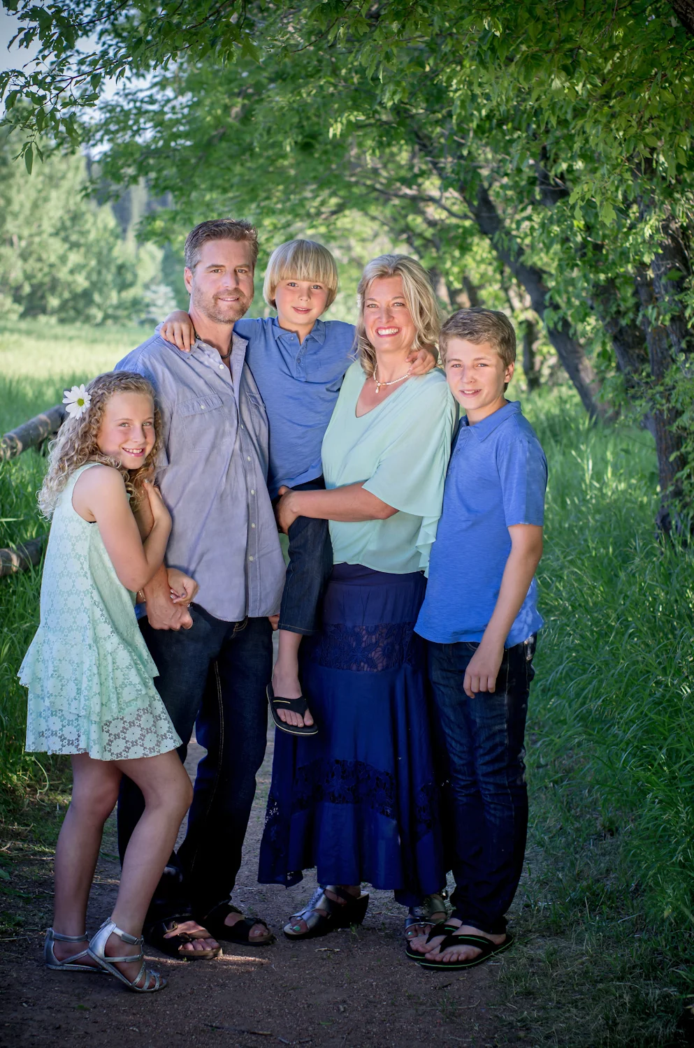 Calgary Family Photographer >> Let There Be Light Photography www.lettherebelightphoto.com