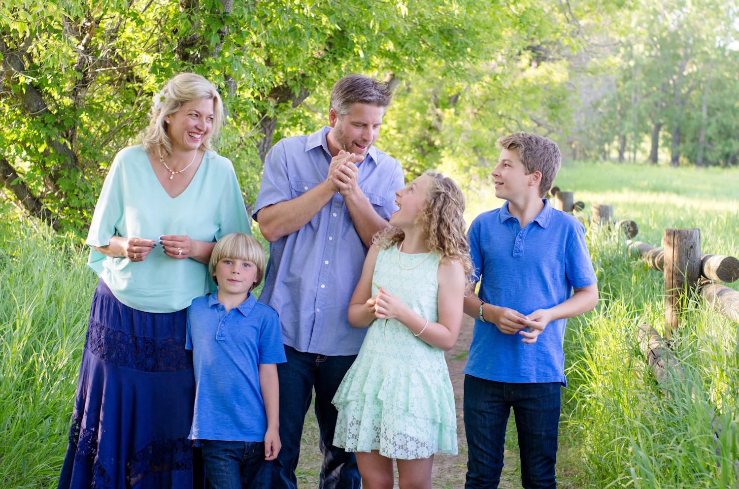 Calgary Family Photographer >> Let There Be Light Photography www.lettherebelightphoto.com